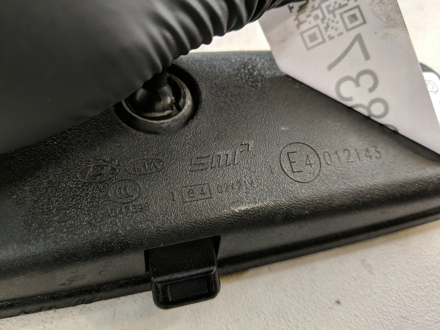 2010-2021 Kia Soul Interior Rear View Mirror Replacement OEM P/N:E4012143 Fits OEM Used Auto Parts - Oemusedautoparts1.com
