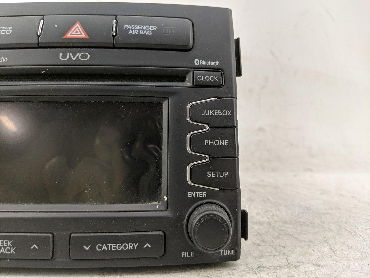 2012 Kia Soul Radio AM FM Cd Player Receiver Replacement P/N:96160-2K500WK Fits OEM Used Auto Parts - Oemusedautoparts1.com