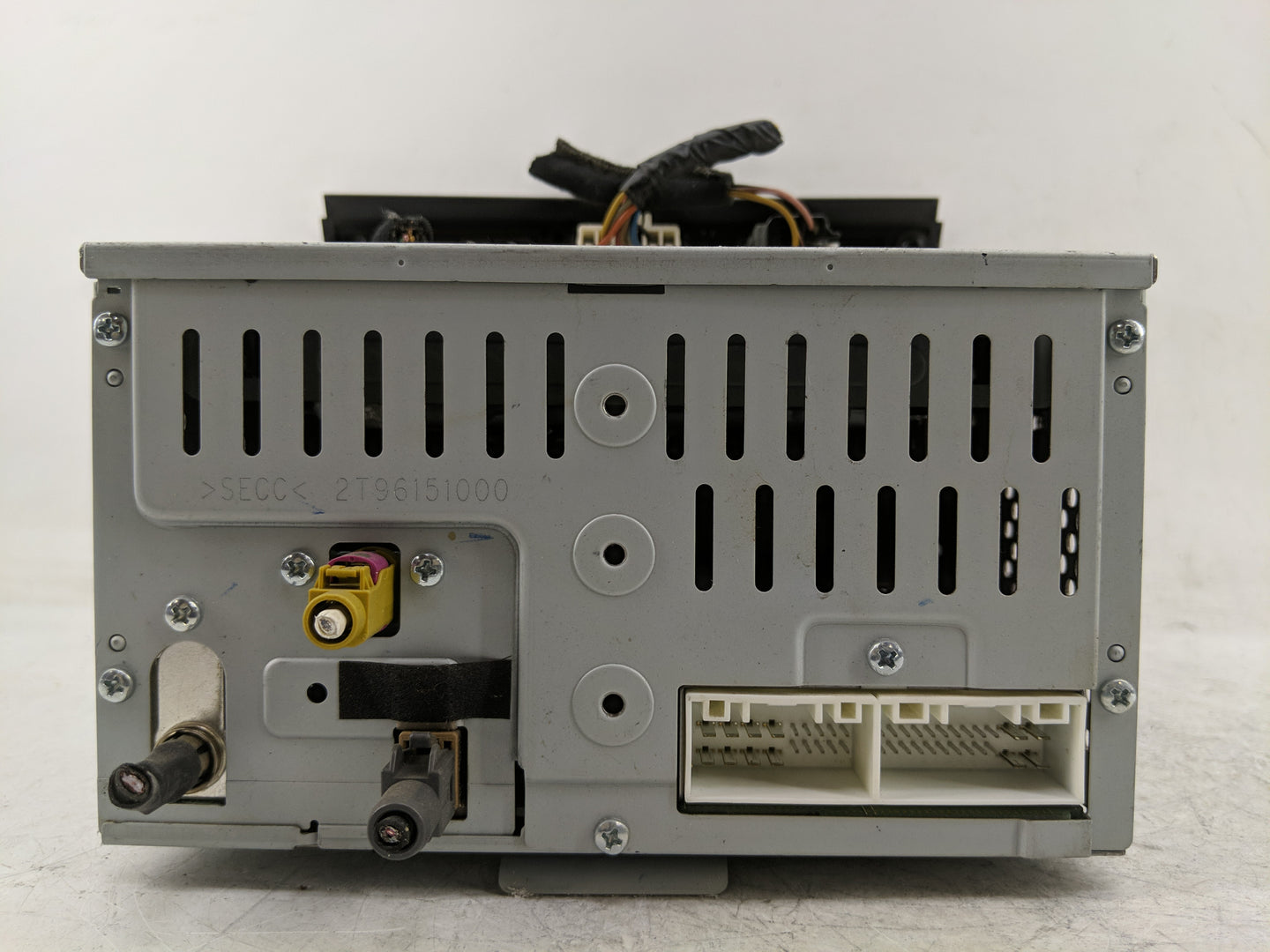 2012 Kia Soul Radio AM FM Cd Player Receiver Replacement P/N:96160-2K500WK Fits OEM Used Auto Parts - Oemusedautoparts1.com