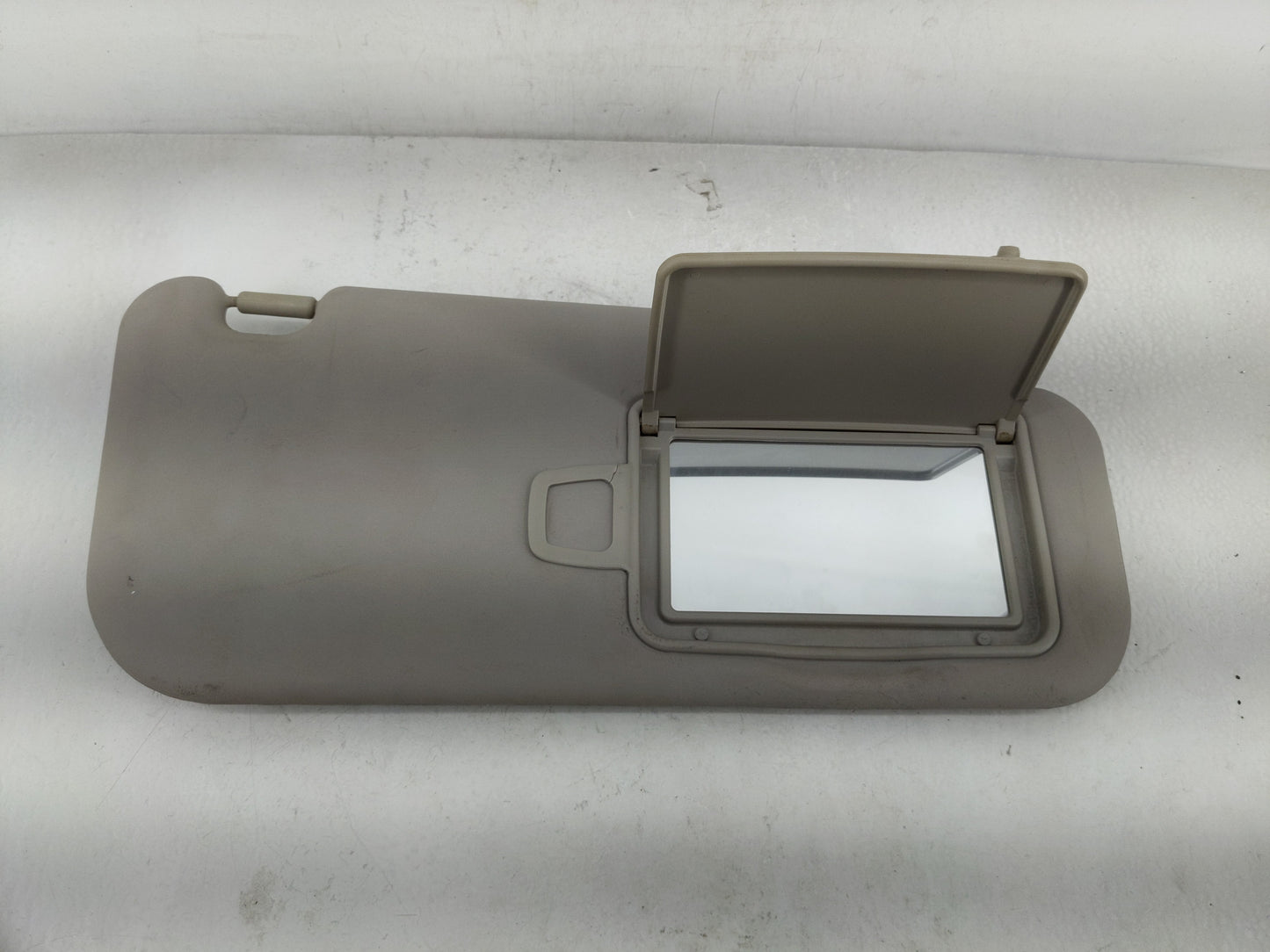 2010-2013 Kia Soul Sun Visor Shade Replacement Passenger Right Mirror Fits Fits 2010 2011 2012 2013 OEM Used Auto Parts - Oe