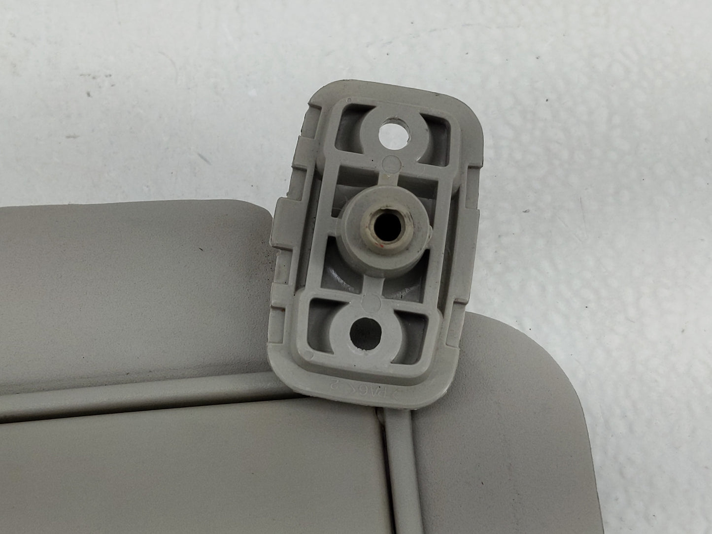 2010-2013 Kia Soul Sun Visor Shade Replacement Passenger Right Mirror Fits Fits 2010 2011 2012 2013 OEM Used Auto Parts - Oe