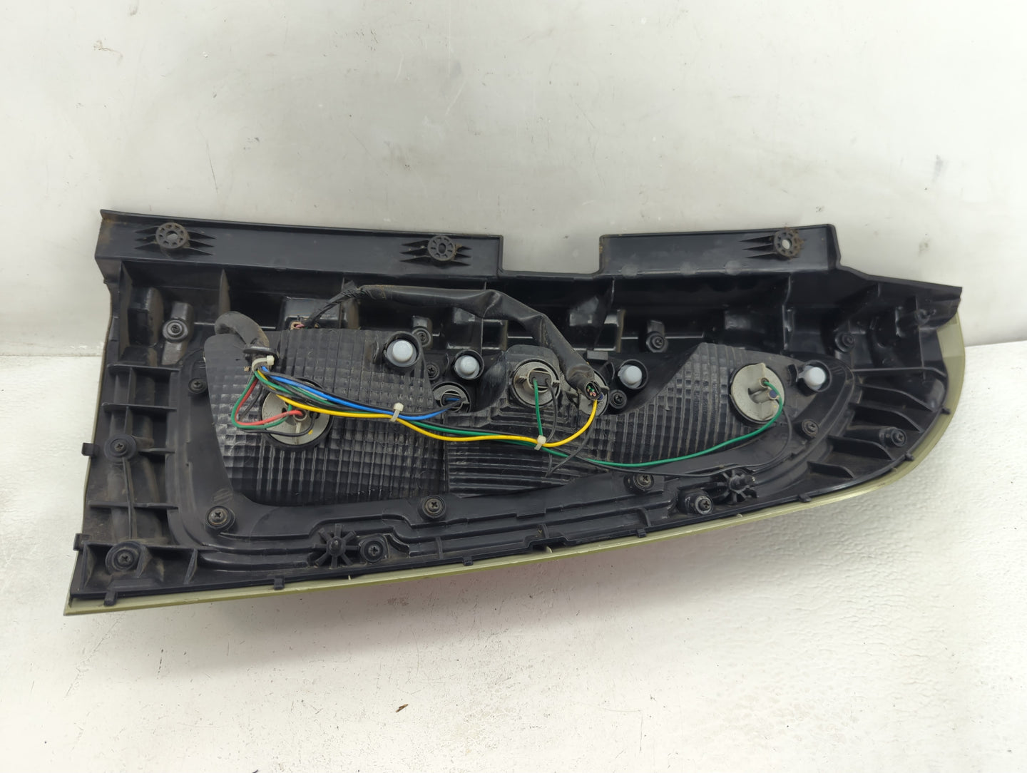 2012-2013 Kia Soul Tail Light Assembly Driver Left OEM Fits Fits 2012 2013 OEM Used Auto Parts - Oemusedautoparts1.com