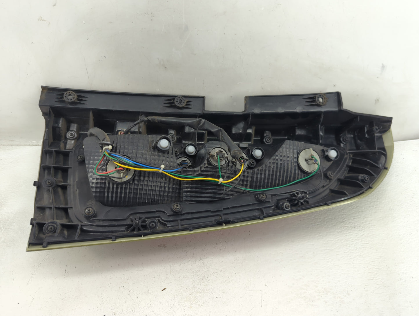2012-2013 Kia Soul Tail Light Assembly Driver Left OEM Fits Fits 2012 2013 OEM Used Auto Parts - Oemusedautoparts1.com