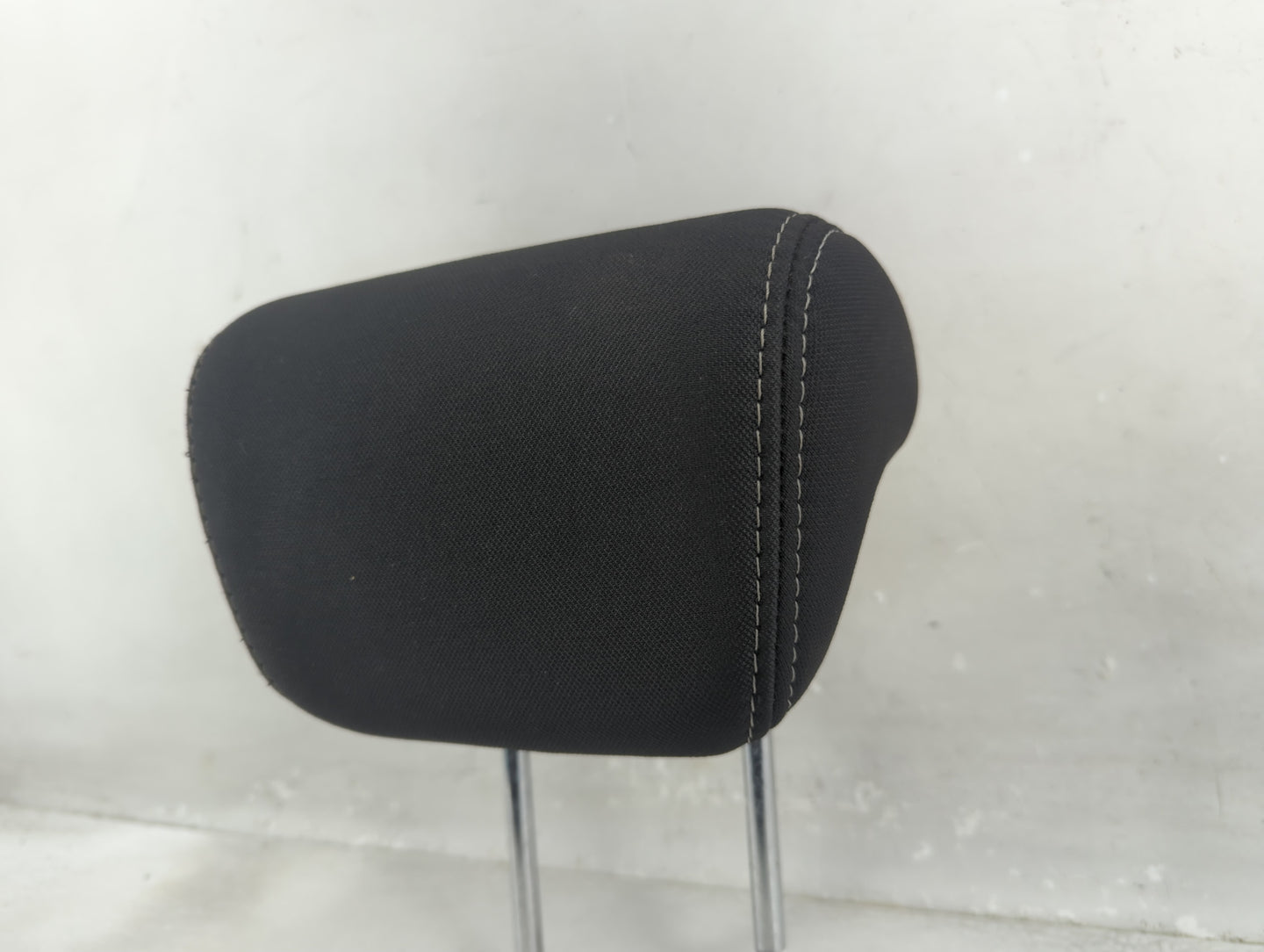 2012-2013 Kia Soul Headrest Head Rest Rear Center Seat Fits Fits 2012 2013 OEM Used Auto Parts - Oemusedautoparts1.com