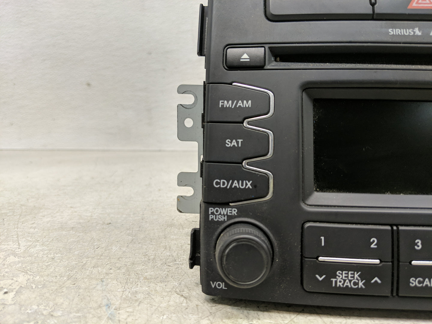 2012-2013 Kia Soul Radio AM FM Cd Player Receiver Replacement P/N:96170-2K100WK Fits Fits 2012 2013 OEM Used Auto Parts - Oe