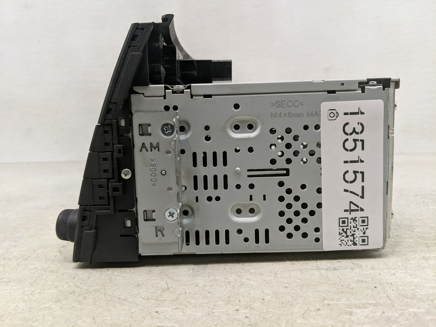2012-2013 Kia Soul Radio AM FM Cd Player Receiver Replacement P/N:96170-2K100WK Fits Fits 2012 2013 OEM Used Auto Parts - Oe