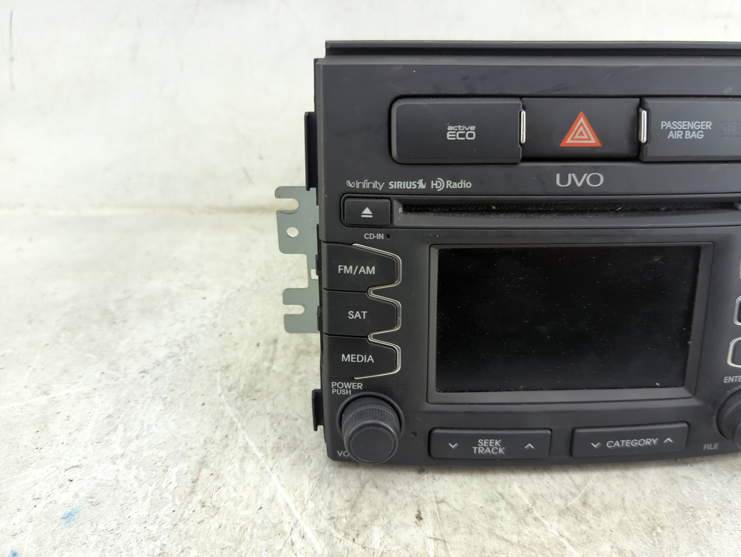 2012-2013 Kia Soul Radio AM FM Cd Player Receiver Replacement P/N:279615I000 Fits Fits 2012 2013 OEM Used Auto Parts - Oemus