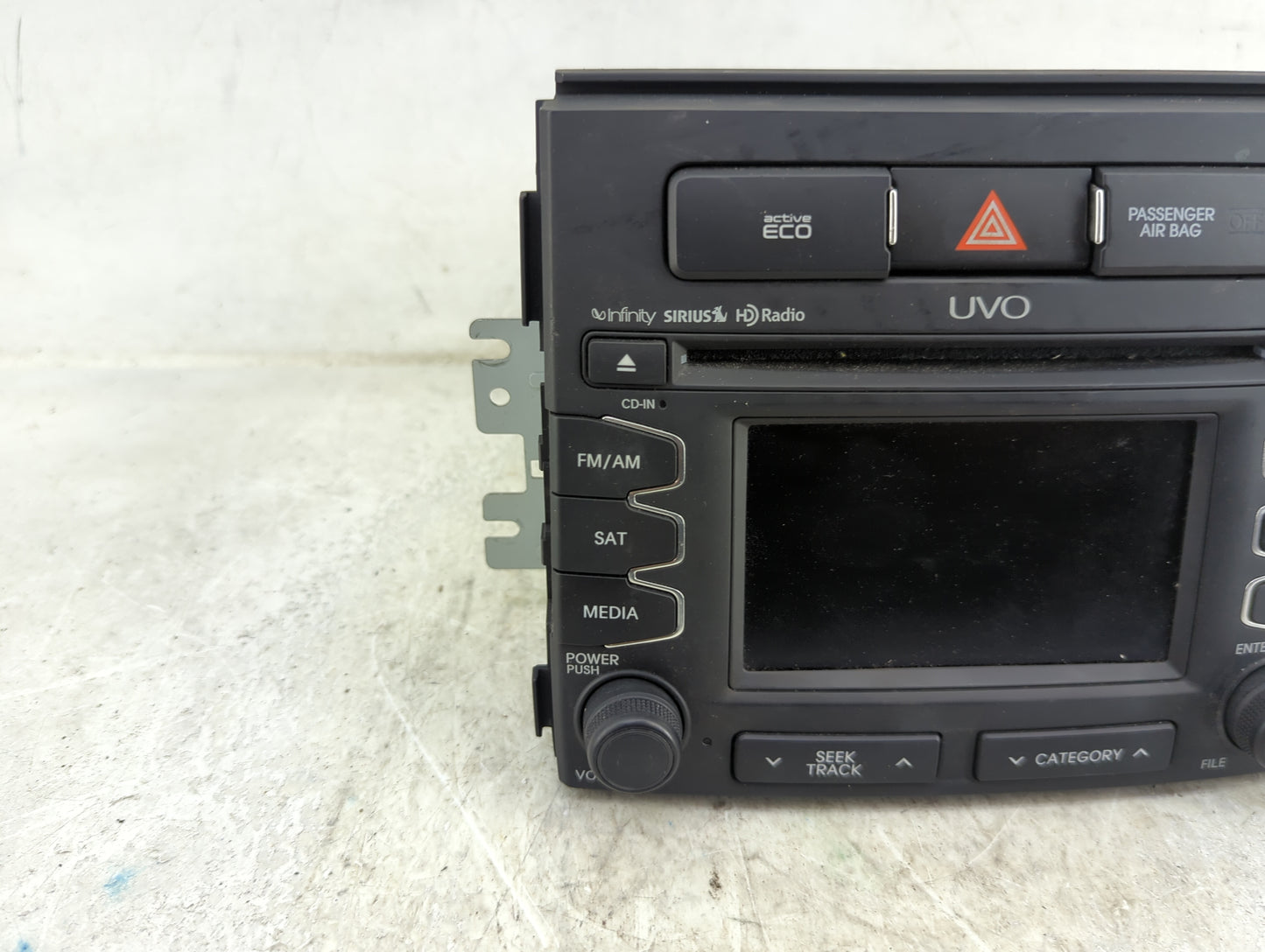 2012-2013 Kia Soul Radio AM FM Cd Player Receiver Replacement P/N:279615I000 Fits Fits 2012 2013 OEM Used Auto Parts - Oemus
