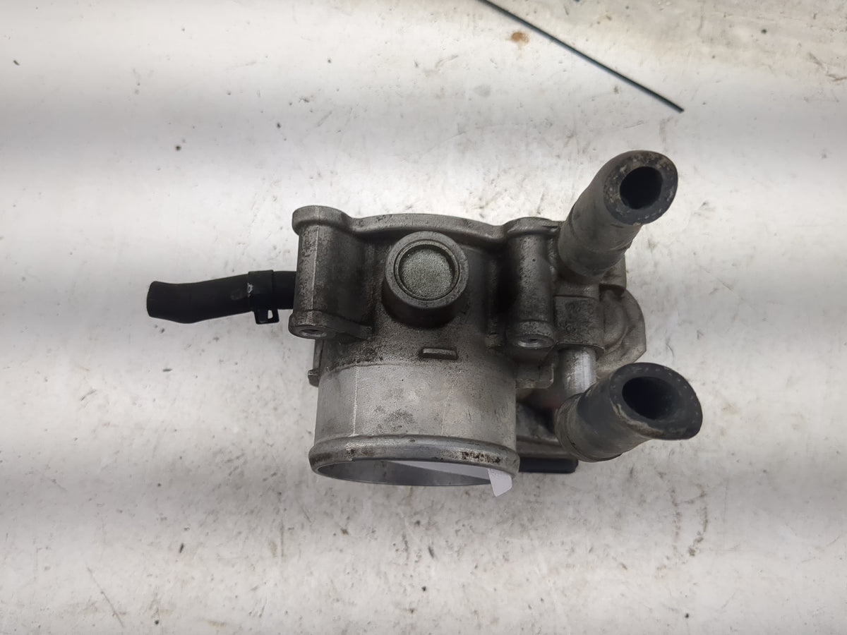 2012-2019 Kia Soul Throttle Body P/N:35100-2B Fits Fits 2012 2013 2014 2015 2016 2017 2018 2019 OEM Used Auto Parts - Oemuse