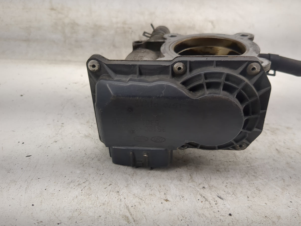 2012-2019 Kia Soul Throttle Body P/N:35100-2B Fits Fits 2012 2013 2014 2015 2016 2017 2018 2019 OEM Used Auto Parts - Oemuse