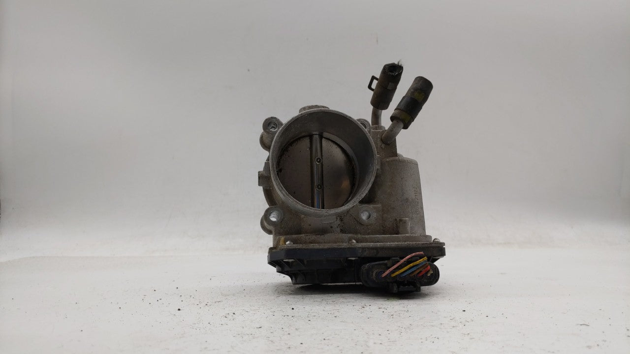 2012-2013 Kia Soul Throttle Body P/N:35100-2E400 Fits Fits 2012 2013 2014 2015 2016 2018 2019 OEM Used Auto Parts - Oemuseda