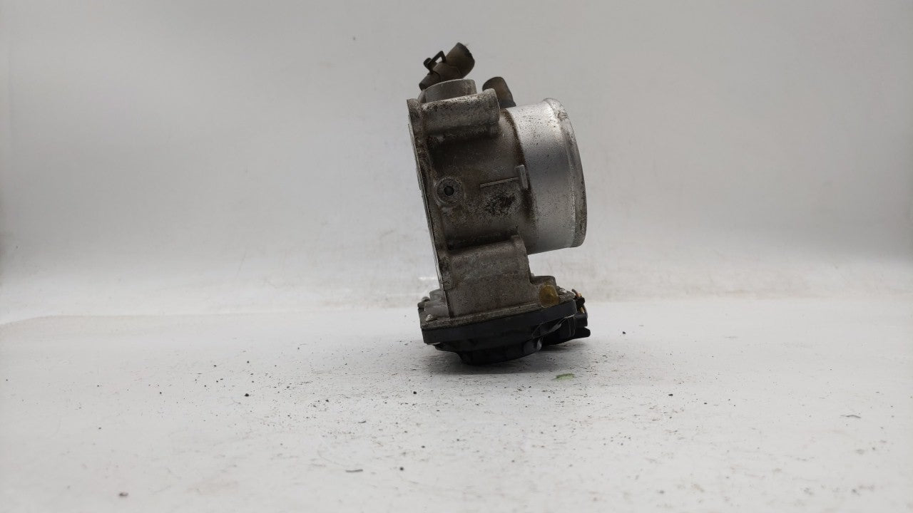 2012-2013 Kia Soul Throttle Body P/N:35100-2E400 Fits Fits 2012 2013 2014 2015 2016 2018 2019 OEM Used Auto Parts - Oemuseda