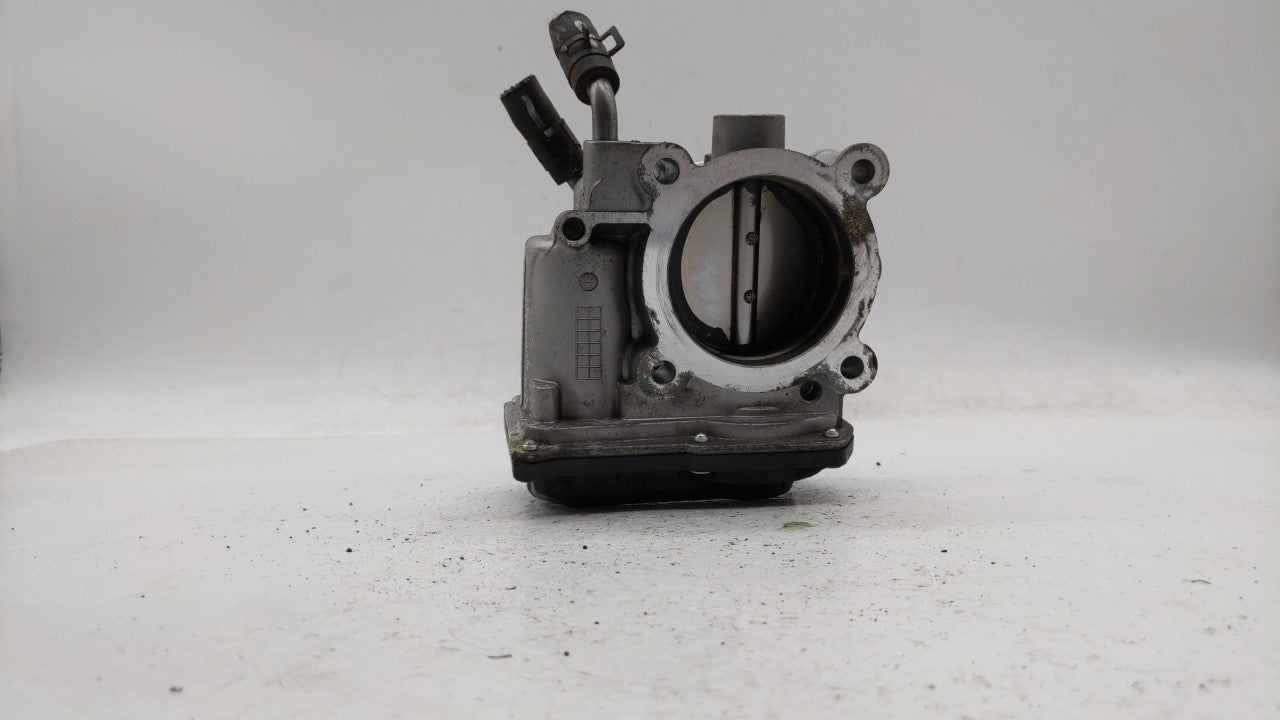 2012-2013 Kia Soul Throttle Body P/N:35100-2E400 Fits Fits 2012 2013 2014 2015 2016 2018 2019 OEM Used Auto Parts - Oemuseda