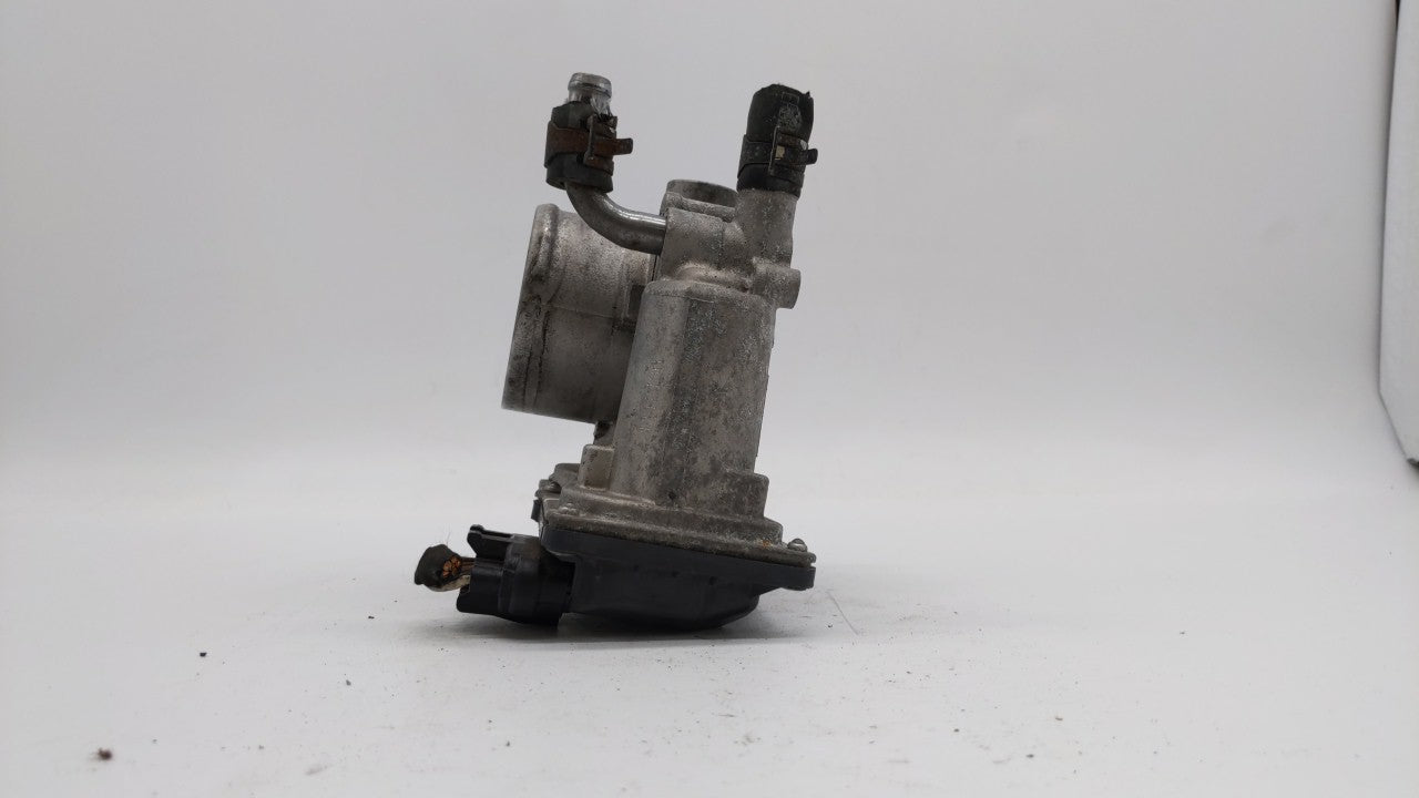 2012-2019 Kia Soul Throttle Body P/N:5302-1S02 35100-2B300 Fits Fits 2012 2013 2014 2015 2016 2017 2018 2019 OEM Used Auto P