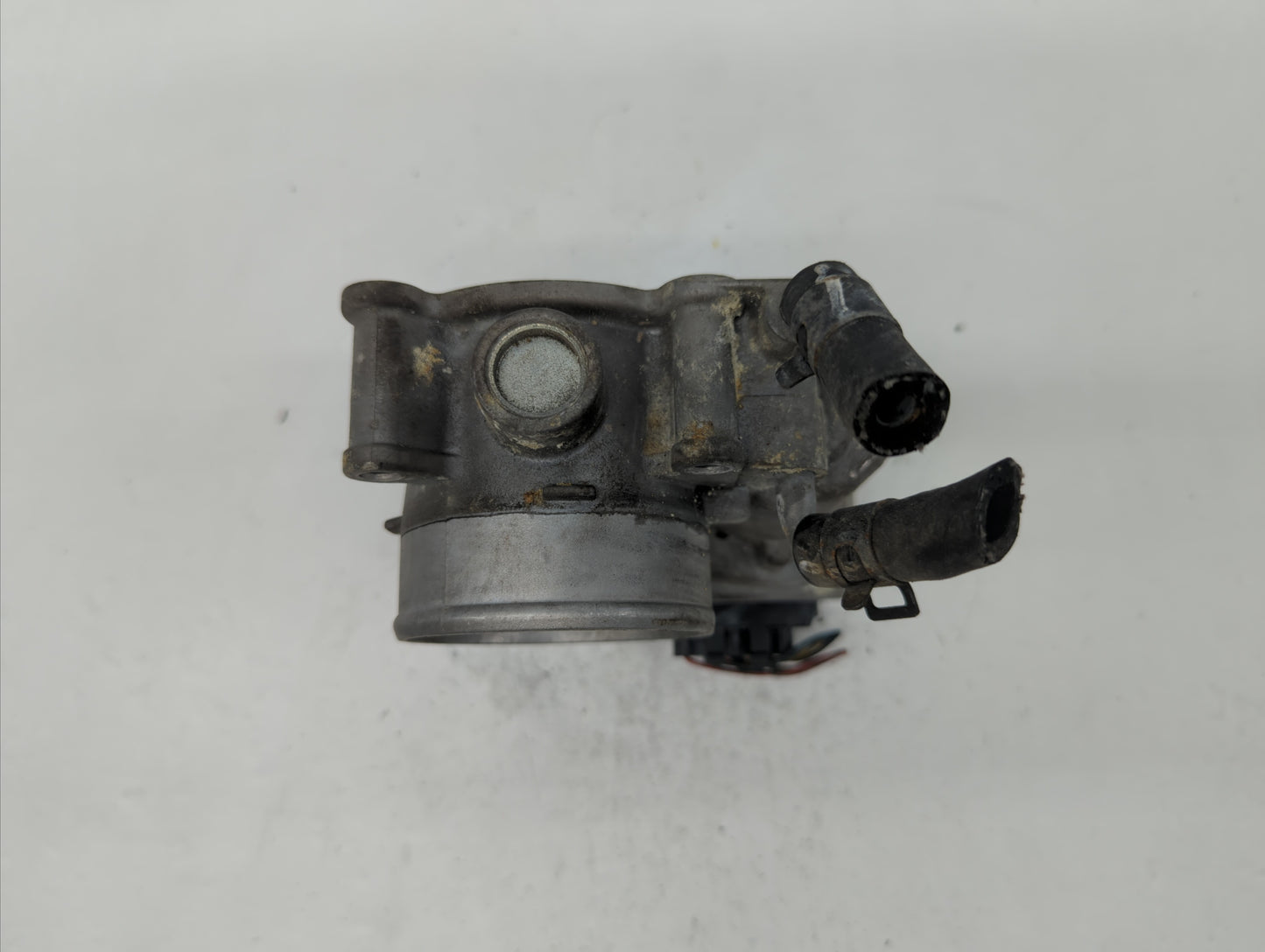 2012-2013 Kia Soul Throttle Body P/N:35100-2E000 Fits Fits 2012 2013 2014 2015 2016 2018 2019 OEM Used Auto Parts - Oemuseda