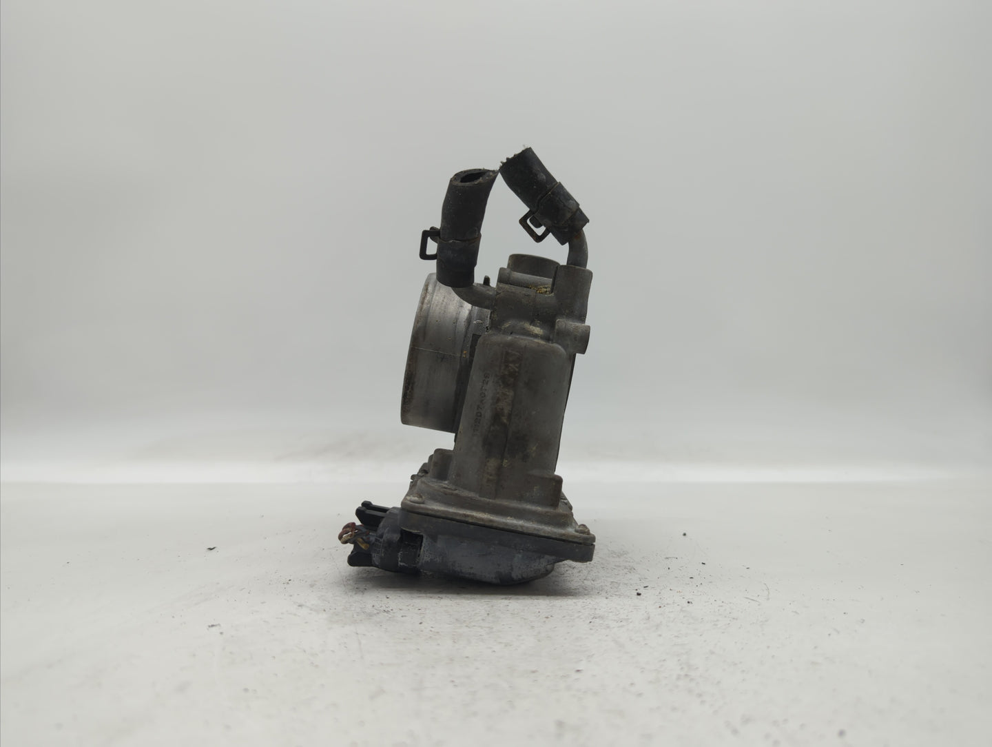 2012-2013 Kia Soul Throttle Body P/N:35100-2E000 Fits Fits 2012 2013 2014 2015 2016 2018 2019 OEM Used Auto Parts - Oemuseda
