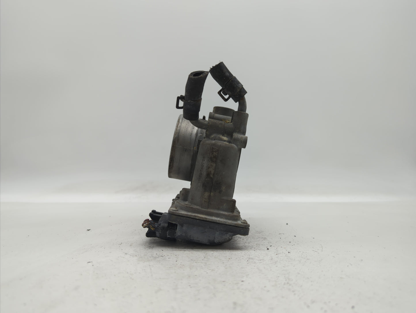 2012-2013 Kia Soul Throttle Body P/N:35100-2E000 Fits Fits 2012 2013 2014 2015 2016 2018 2019 OEM Used Auto Parts - Oemuseda
