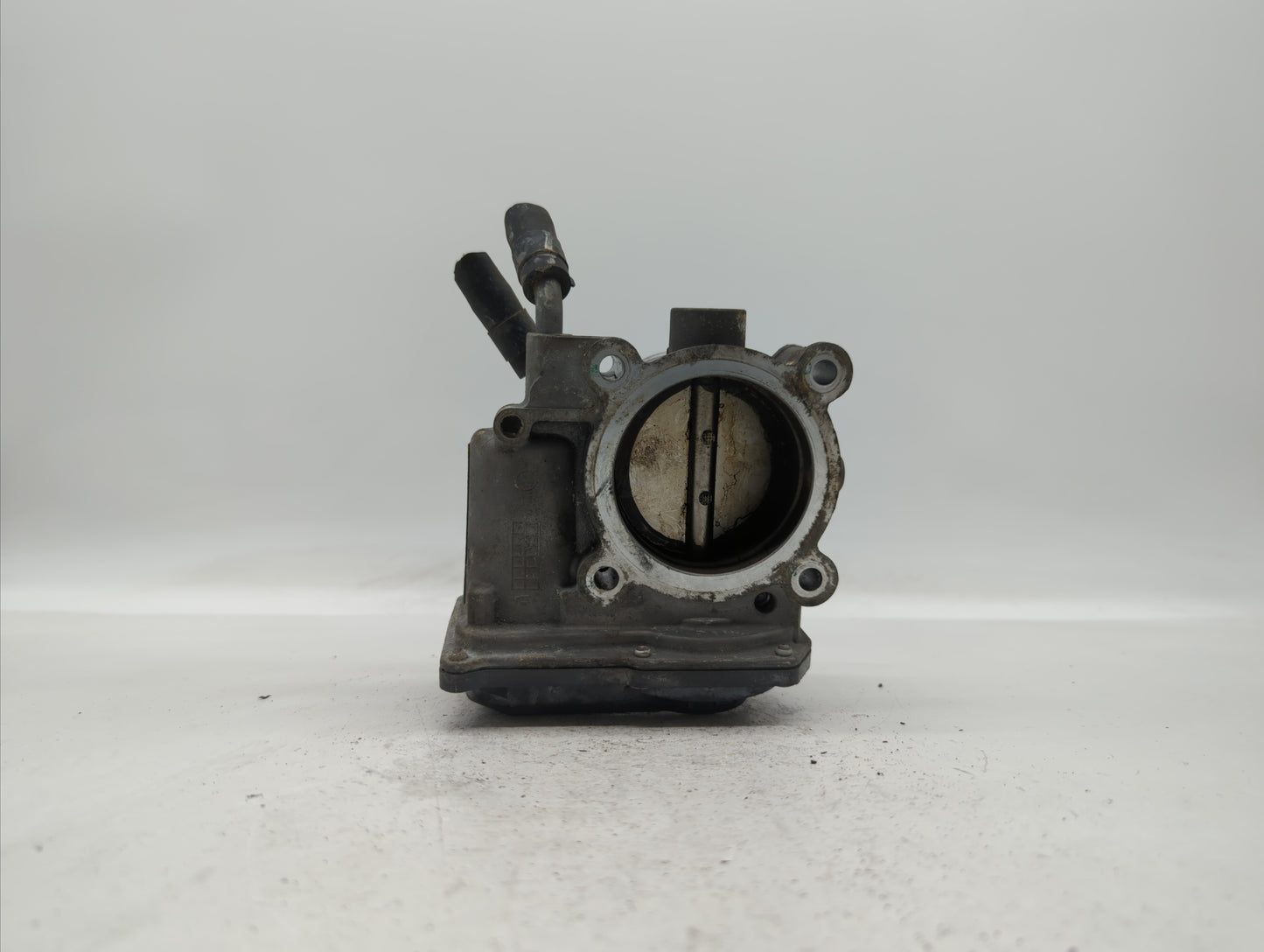 2012-2013 Kia Soul Throttle Body P/N:35100-2E000 Fits Fits 2012 2013 2014 2015 2016 2018 2019 OEM Used Auto Parts - Oemuseda