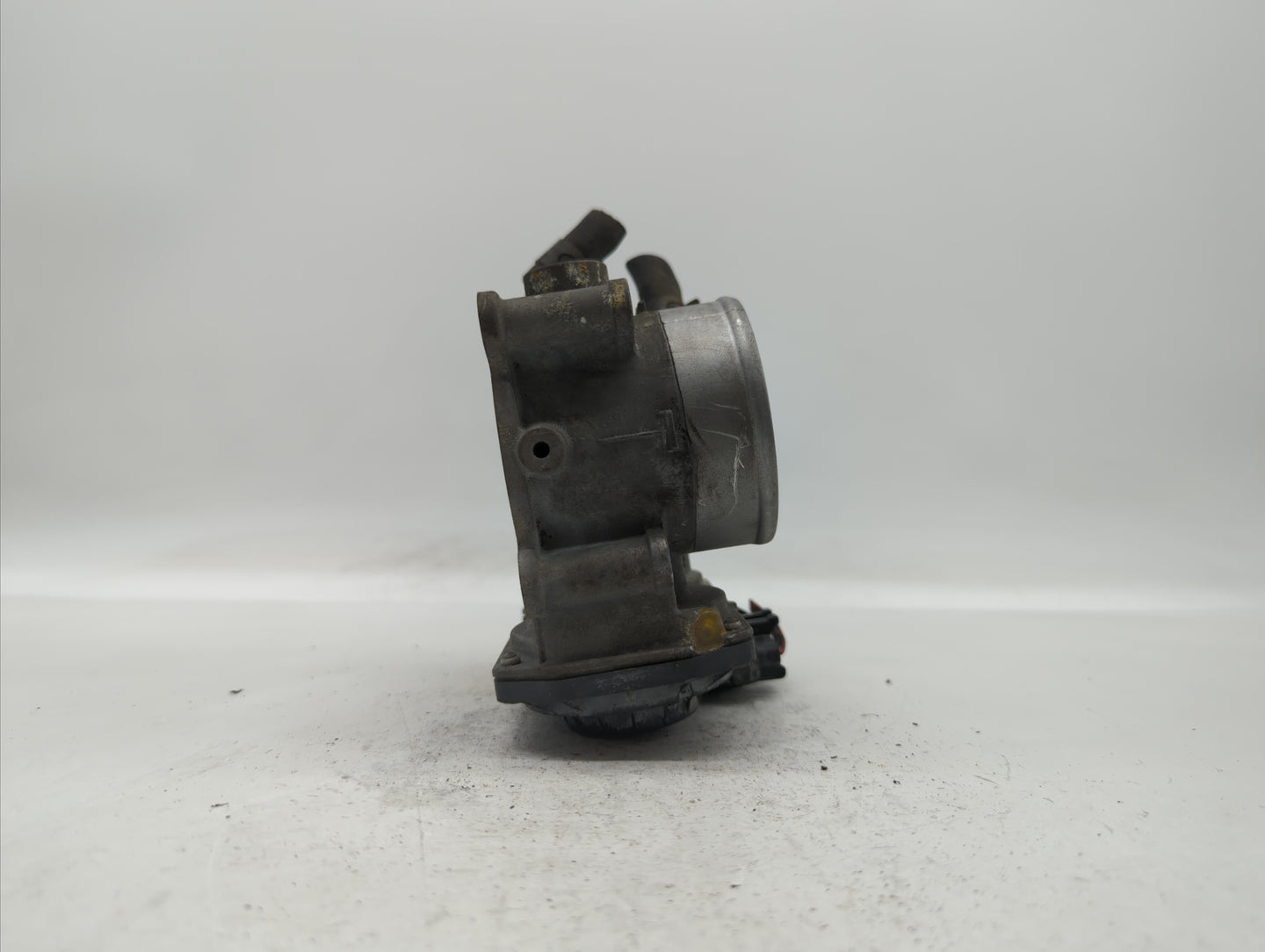 2012-2013 Kia Soul Throttle Body P/N:35100-2E000 Fits Fits 2012 2013 2014 2015 2016 2018 2019 OEM Used Auto Parts - Oemuseda