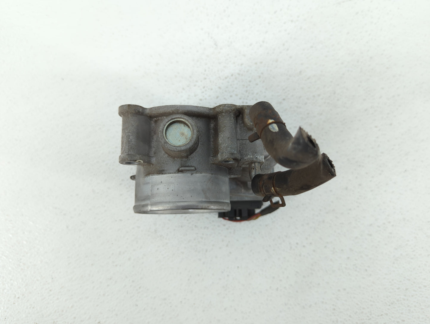 2012-2019 Kia Soul Throttle Body P/N:35100-2E000 35100-2B300 Fits Fits 2012 2013 2014 2015 2016 2017 2018 2019 OEM Used Auto
