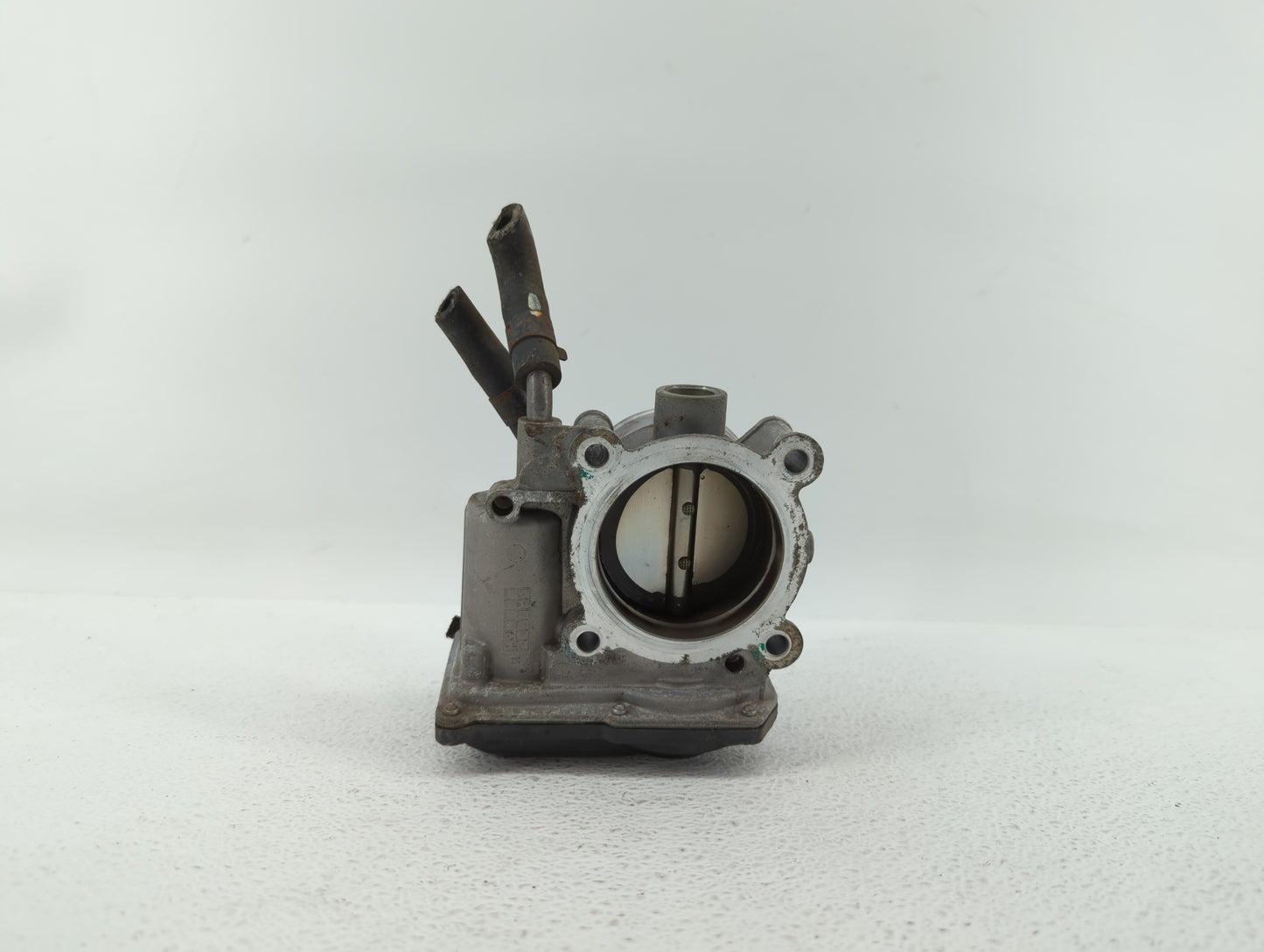 2012-2019 Kia Soul Throttle Body P/N:35100-2E000 35100-2B300 Fits Fits 2012 2013 2014 2015 2016 2017 2018 2019 OEM Used Auto