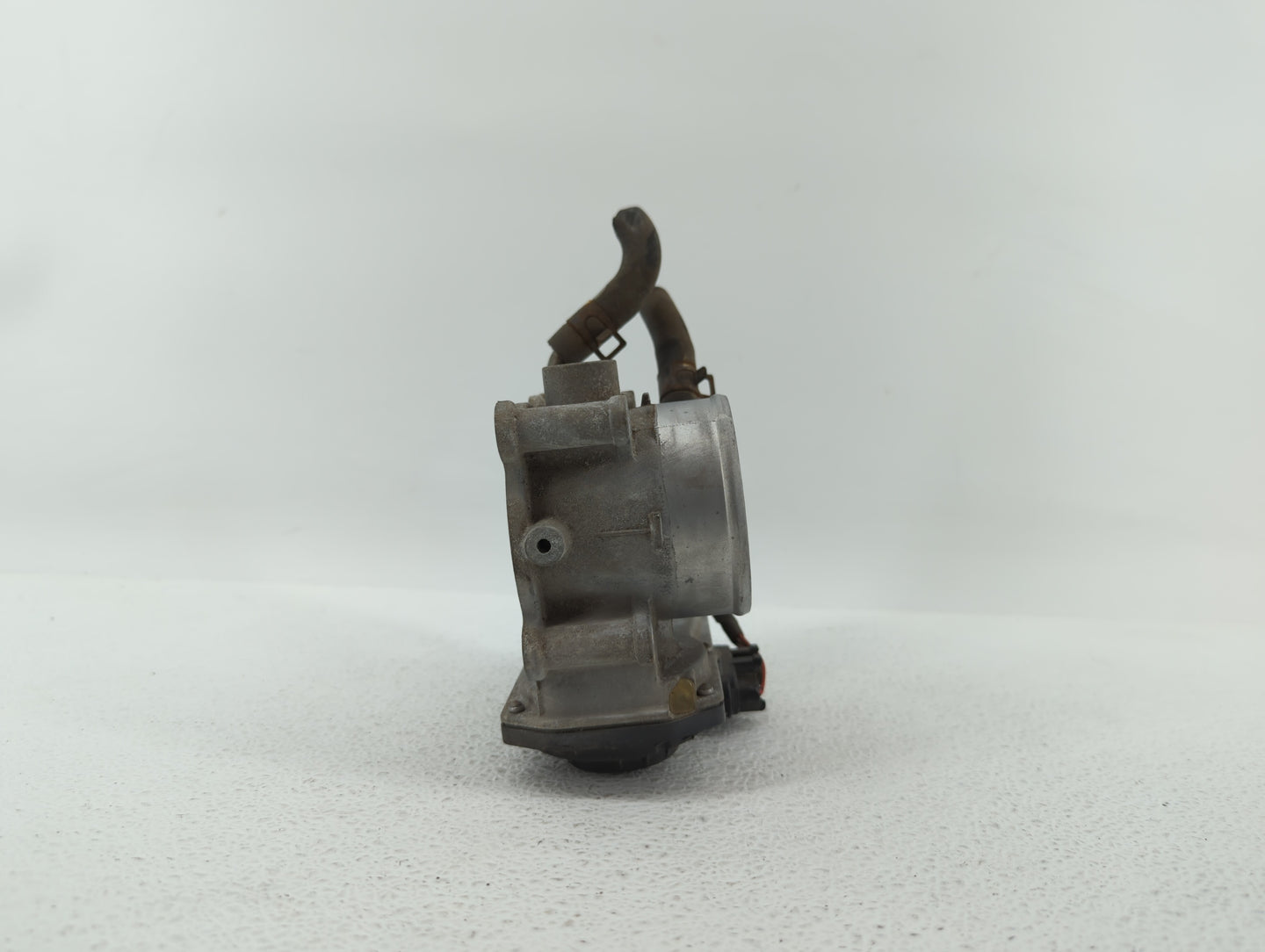 2012-2019 Kia Soul Throttle Body P/N:35100-2E000 35100-2B300 Fits Fits 2012 2013 2014 2015 2016 2017 2018 2019 OEM Used Auto