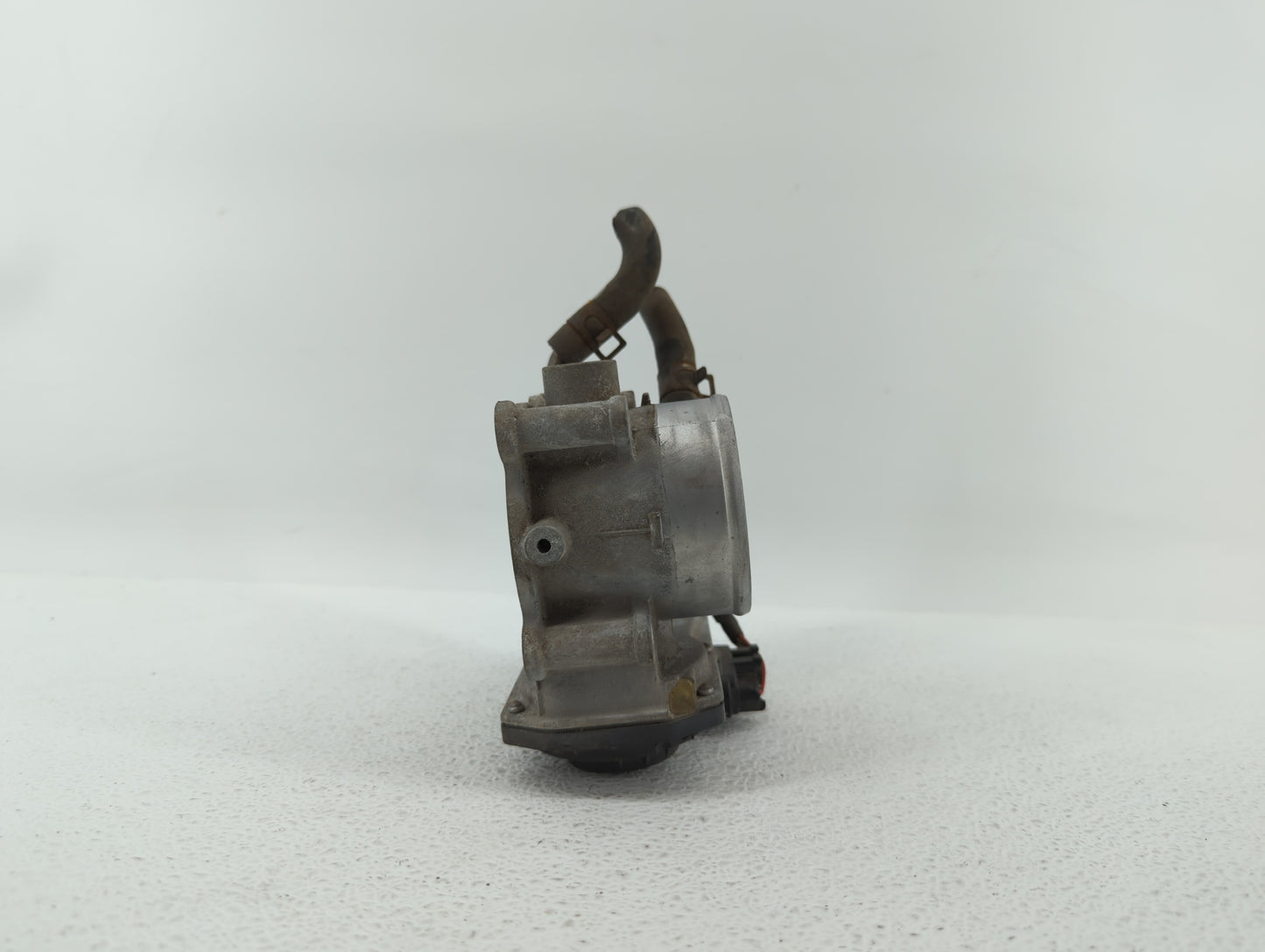 2012-2019 Kia Soul Throttle Body P/N:35100-2E000 35100-2B300 Fits Fits 2012 2013 2014 2015 2016 2017 2018 2019 OEM Used Auto