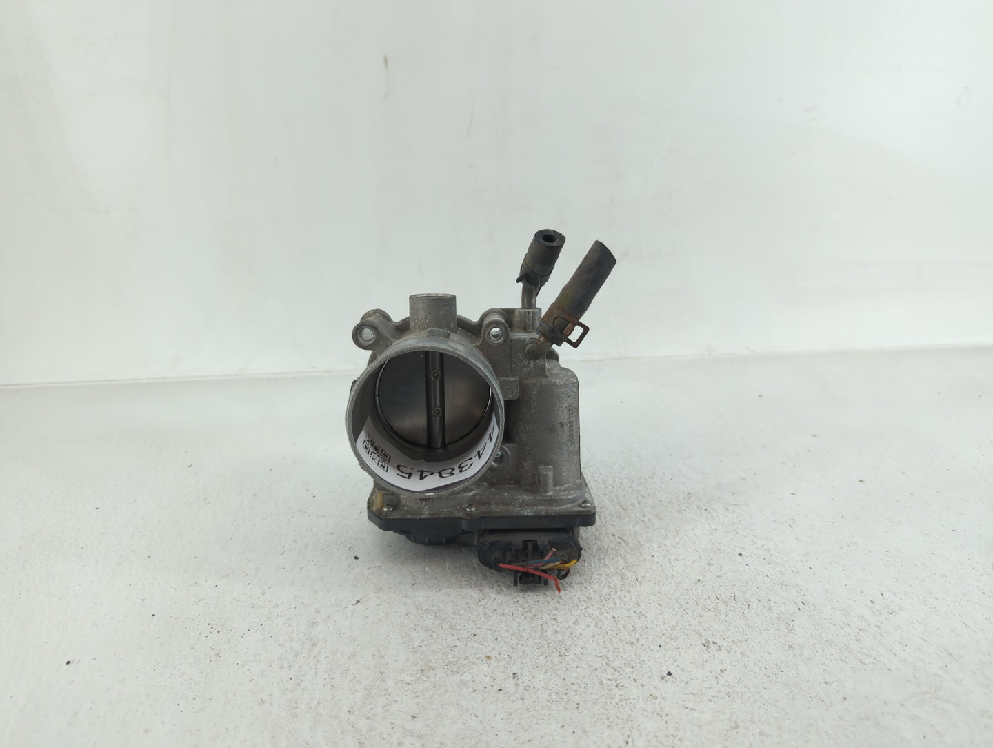 2012-2013 Kia Soul Throttle Body P/N:35100-2E400 35100-2E000 Fits Fits 2012 2013 2014 2015 2016 2018 2019 2020 2021 OEM Used