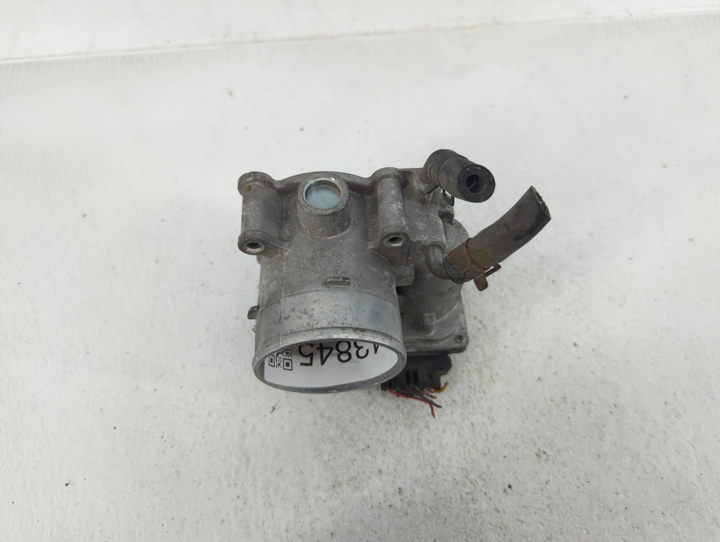 2012-2013 Kia Soul Throttle Body P/N:35100-2E400 35100-2E000 Fits Fits 2012 2013 2014 2015 2016 2018 2019 2020 2021 OEM Used