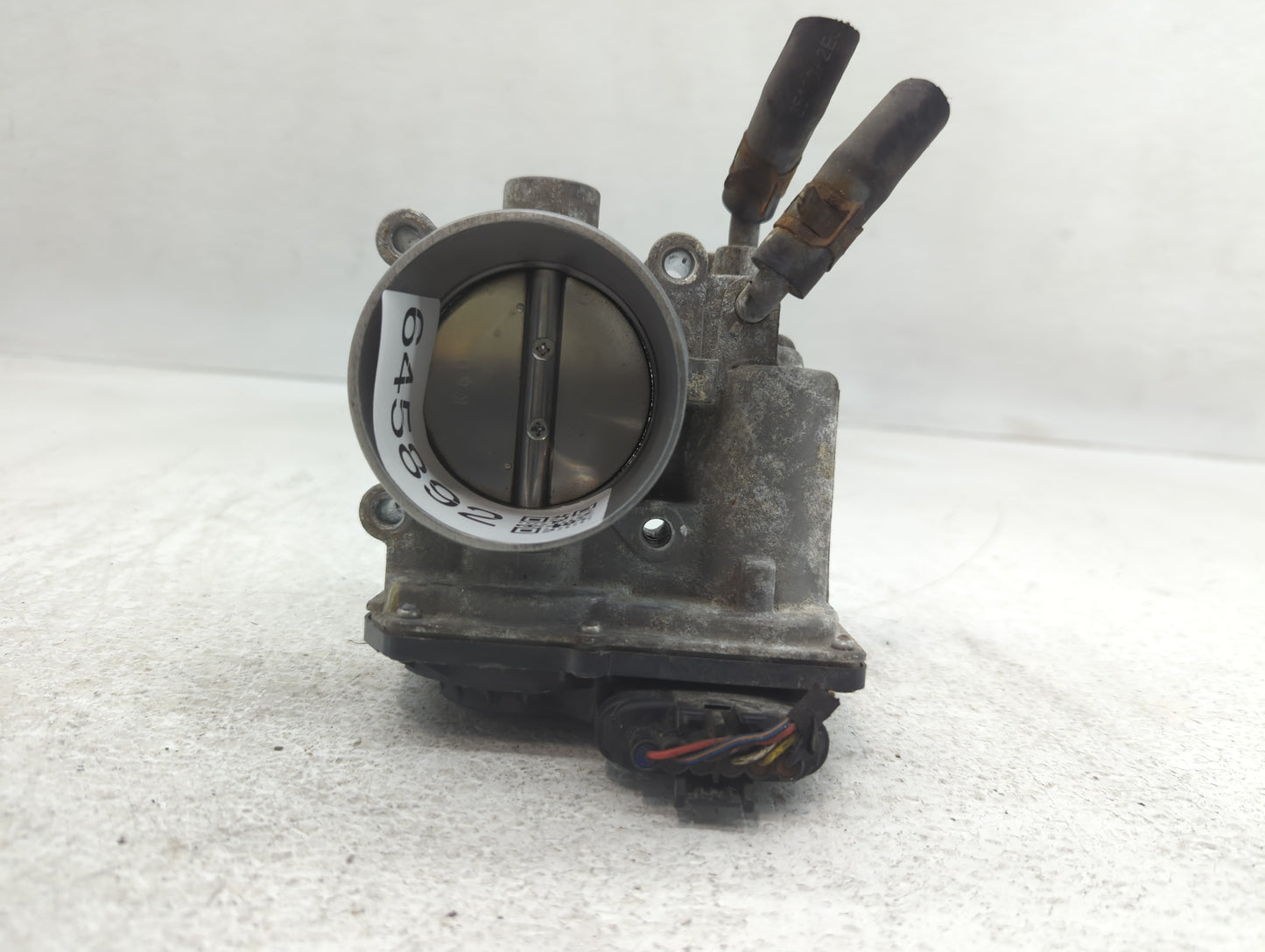 2012-2013 Kia Soul Throttle Body P/N:35100-2E000 Fits Fits 2012 2013 2014 2015 2016 2018 2019 2020 2021 OEM Used Auto Parts 