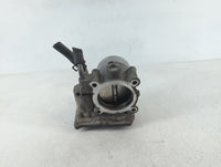 2012-2013 Kia Soul Throttle Body P/N:35100-2E400 Fits Fits 2012 2013 2014 2015 2016 2018 2019 2020 2021 OEM Used Auto Parts 