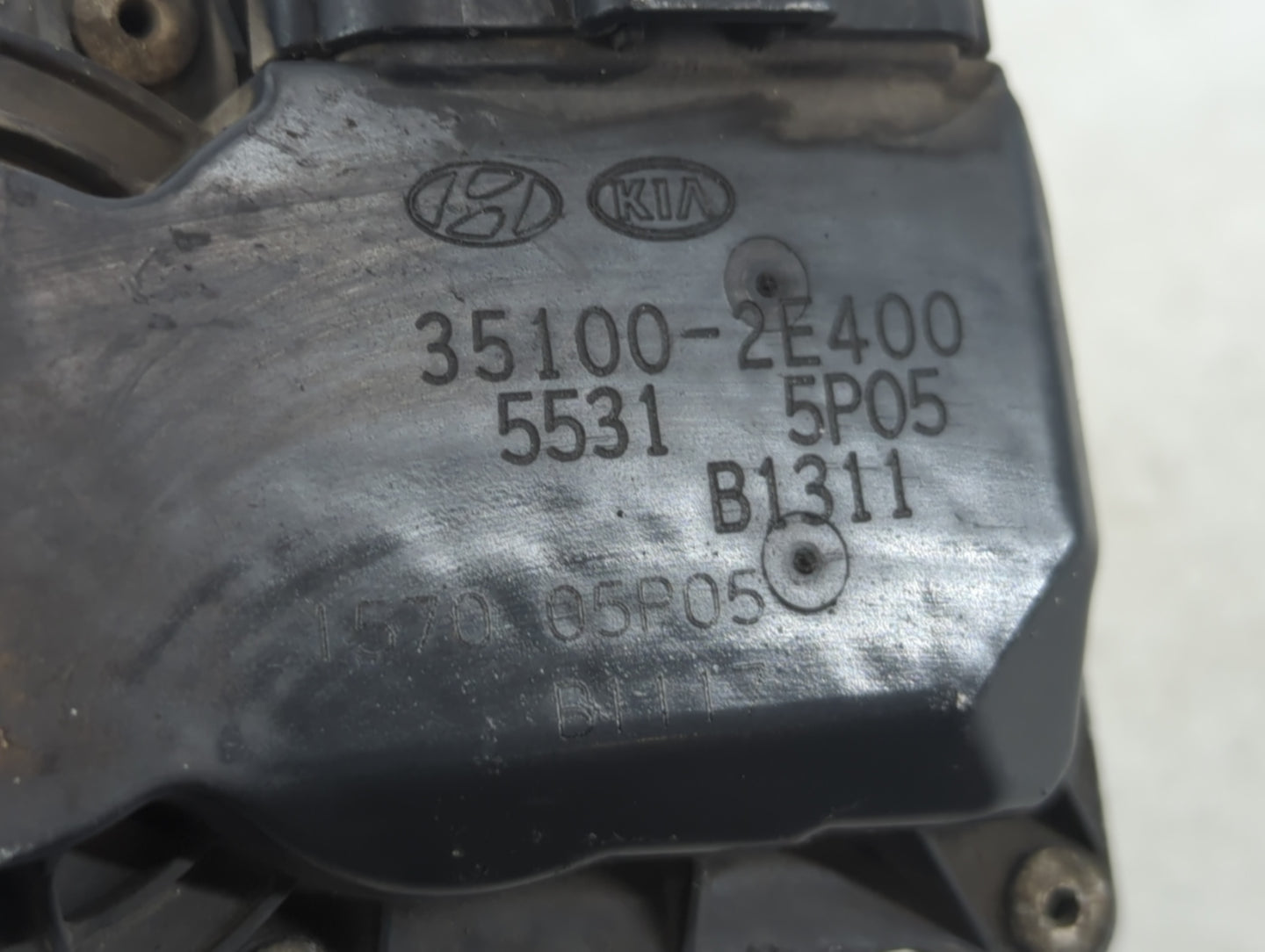 2012-2013 Kia Soul Throttle Body P/N:35100-2E400 Fits Fits 2012 2013 2014 2015 2016 2018 2019 2020 2021 OEM Used Auto Parts 