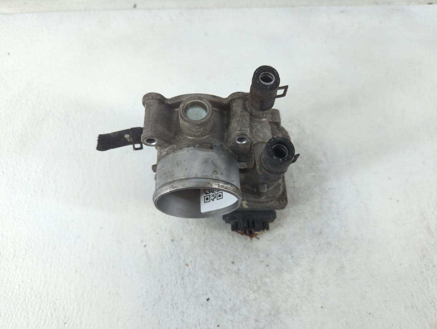 2012-2019 Kia Soul Throttle Body P/N:35100-2B300 Fits Fits 2012 2013 2014 2015 2016 2017 2018 2019 OEM Used Auto Parts - Oem