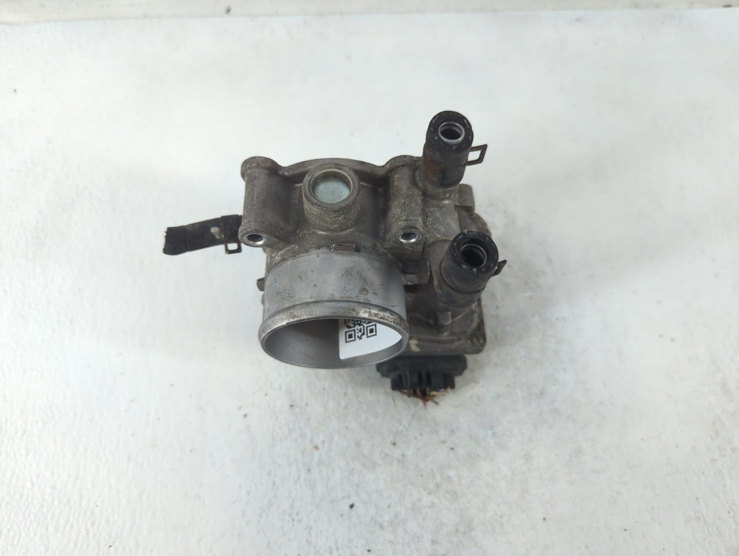 2012-2019 Kia Soul Throttle Body P/N:35100-2B300 Fits Fits 2012 2013 2014 2015 2016 2017 2018 2019 OEM Used Auto Parts - Oem
