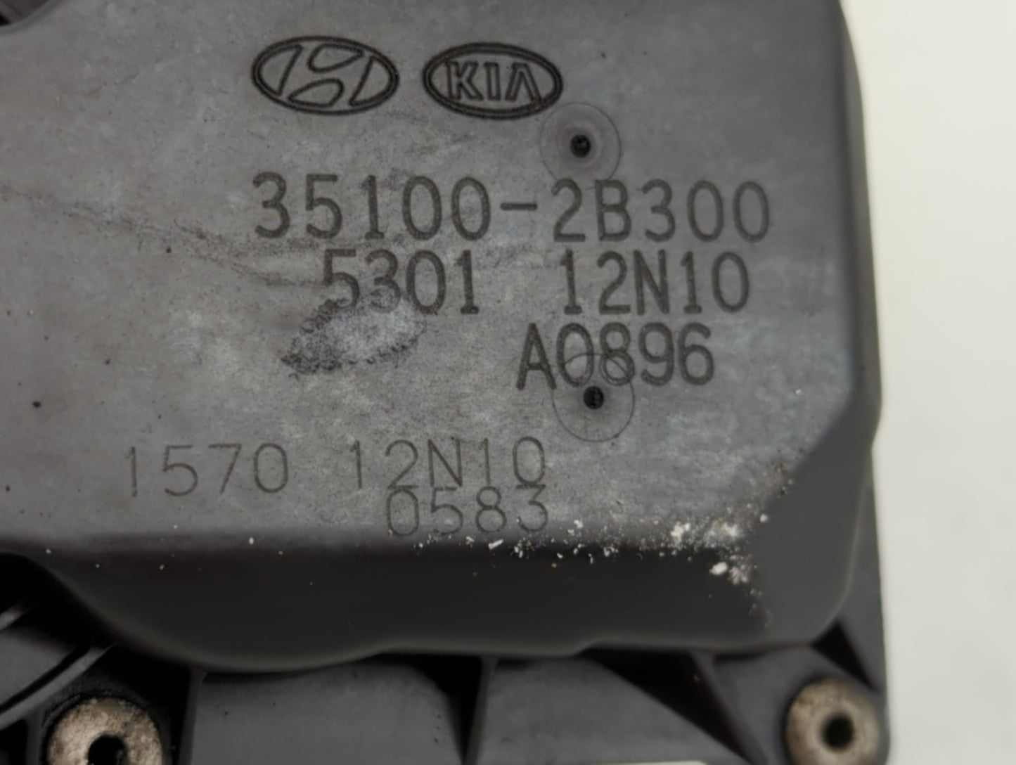2012-2019 Kia Soul Throttle Body P/N:5301 12N10 35100-2B300 Fits Fits 2012 2013 2014 2015 2016 2017 2018 2019 OEM Used Auto 