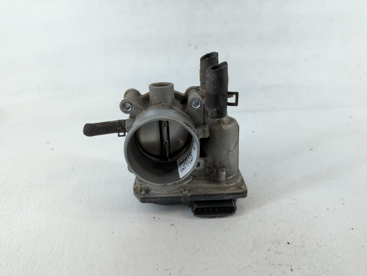 2012-2019 Kia Soul Throttle Body P/N:35100-2B300 Fits Fits 2012 2013 2014 2015 2016 2017 2018 2019 OEM Used Auto Parts - Oem