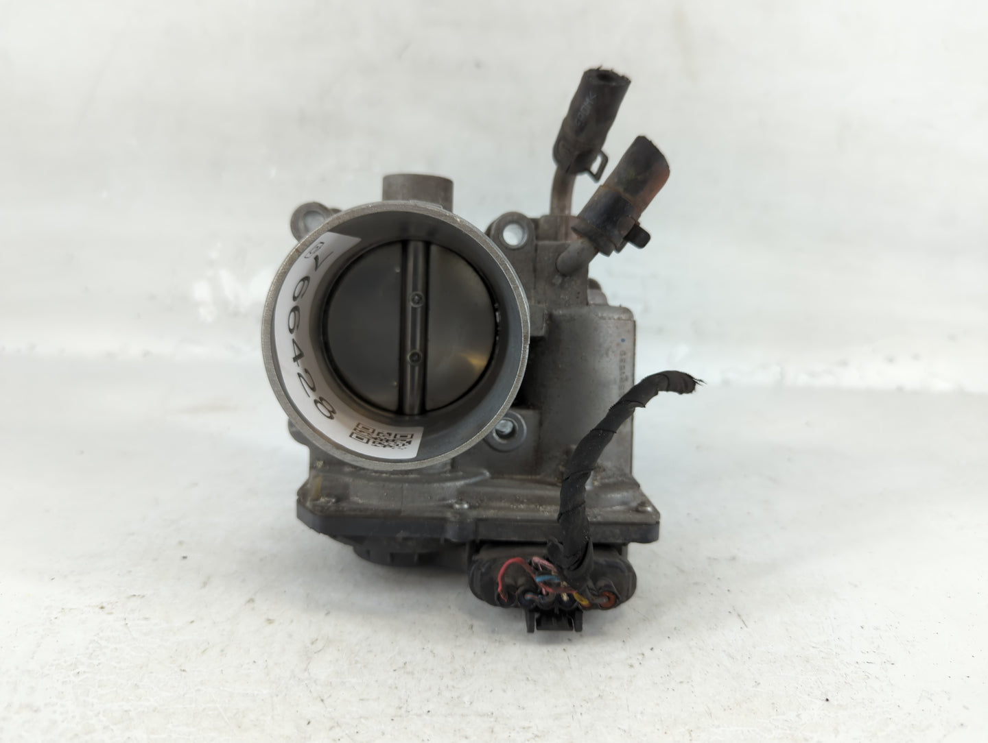 2012-2013 Kia Soul Throttle Body P/N:35100-2E400 Fits Fits 2012 2013 2014 2015 2016 2018 2019 2020 2021 OEM Used Auto Parts 