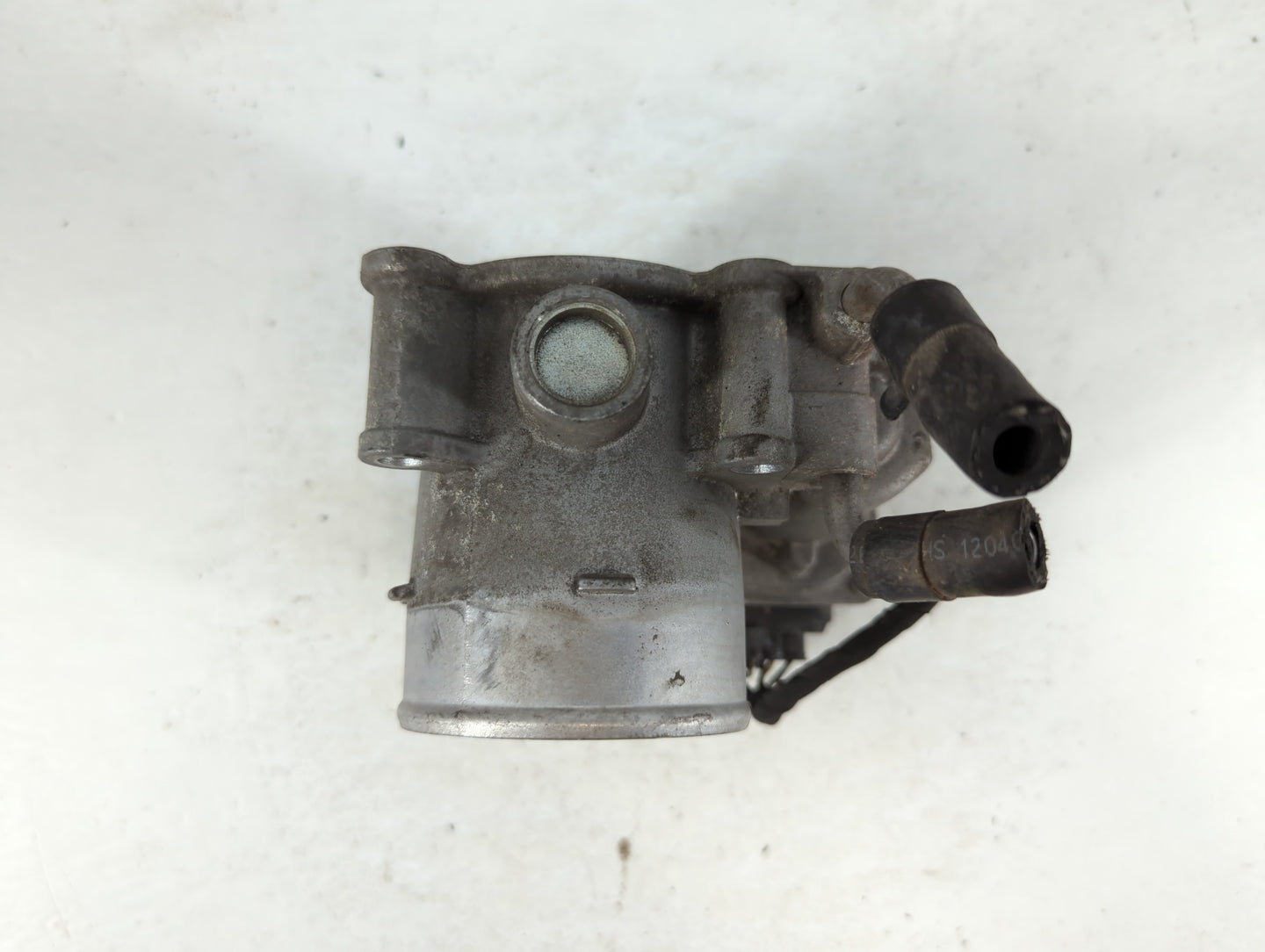 2012-2013 Kia Soul Throttle Body P/N:35100-2E400 Fits Fits 2012 2013 2014 2015 2016 2018 2019 2020 2021 OEM Used Auto Parts 