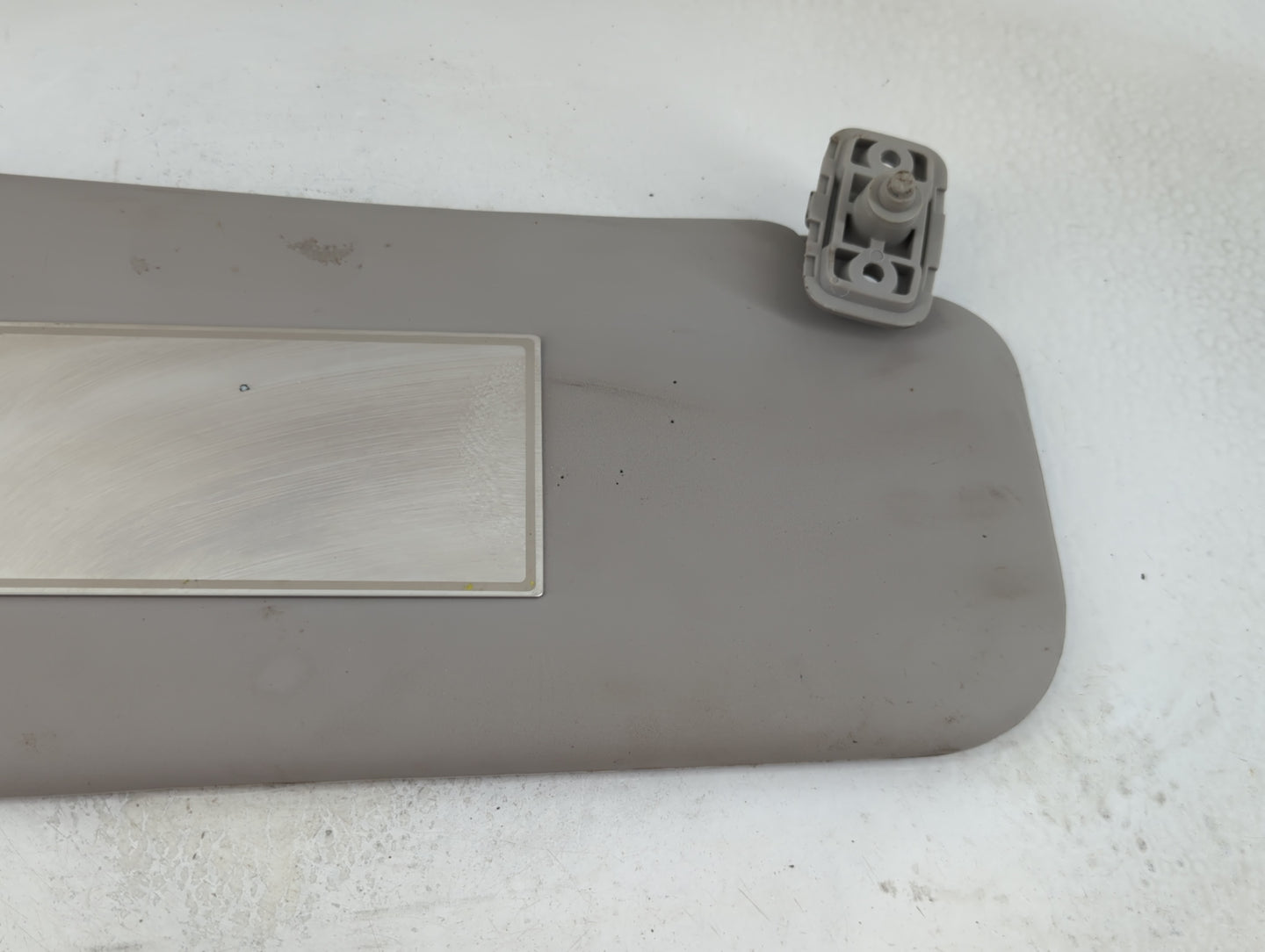 2010-2013 Kia Soul Sun Visor Shade Replacement Passenger Right Mirror Fits Fits 2010 2011 2012 2013 OEM Used Auto Parts - Oe