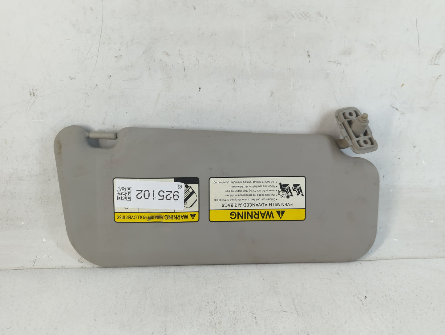 2010-2013 Kia Soul Sun Visor Shade Replacement Passenger Right Mirror Fits Fits 2010 2011 2012 2013 OEM Used Auto Parts - Oe