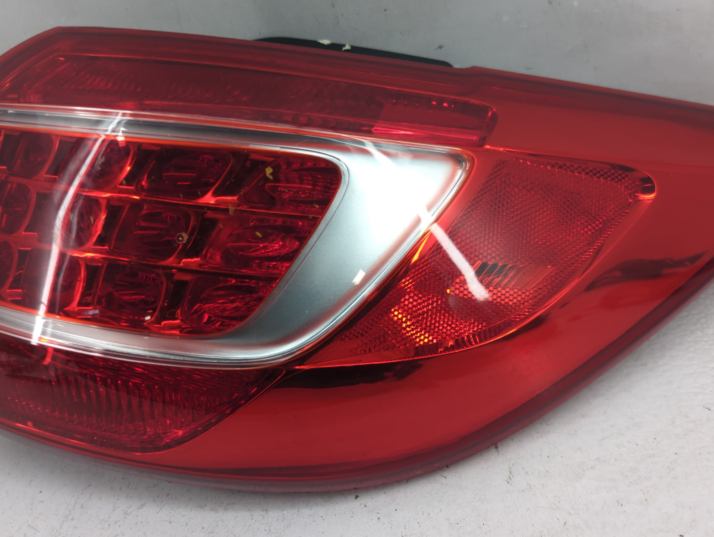 2011-2013 Kia Sportage Tail Light Assembly Passenger Right OEM Fits Fits 2011 2012 2013 OEM Used Auto Parts - Oemusedautopar