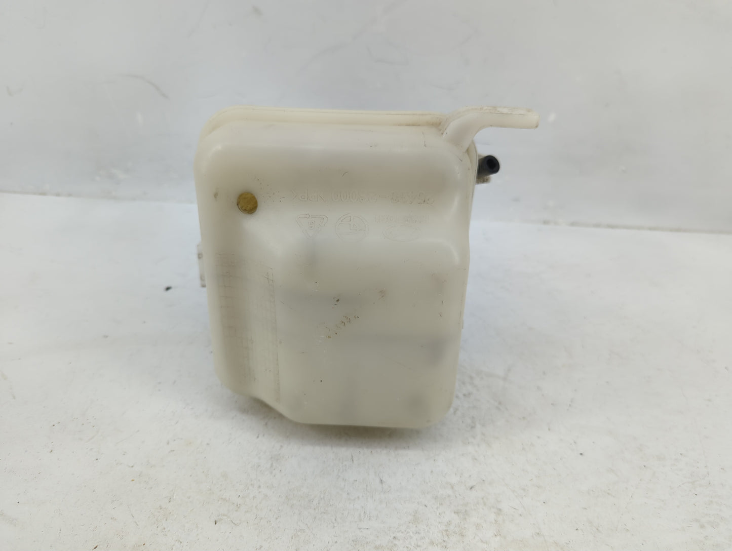 2011-2013 Kia Sportage Radiator Coolant Overflow Expansion Tank Bottle 1369272 - Oemusedautoparts1.com
