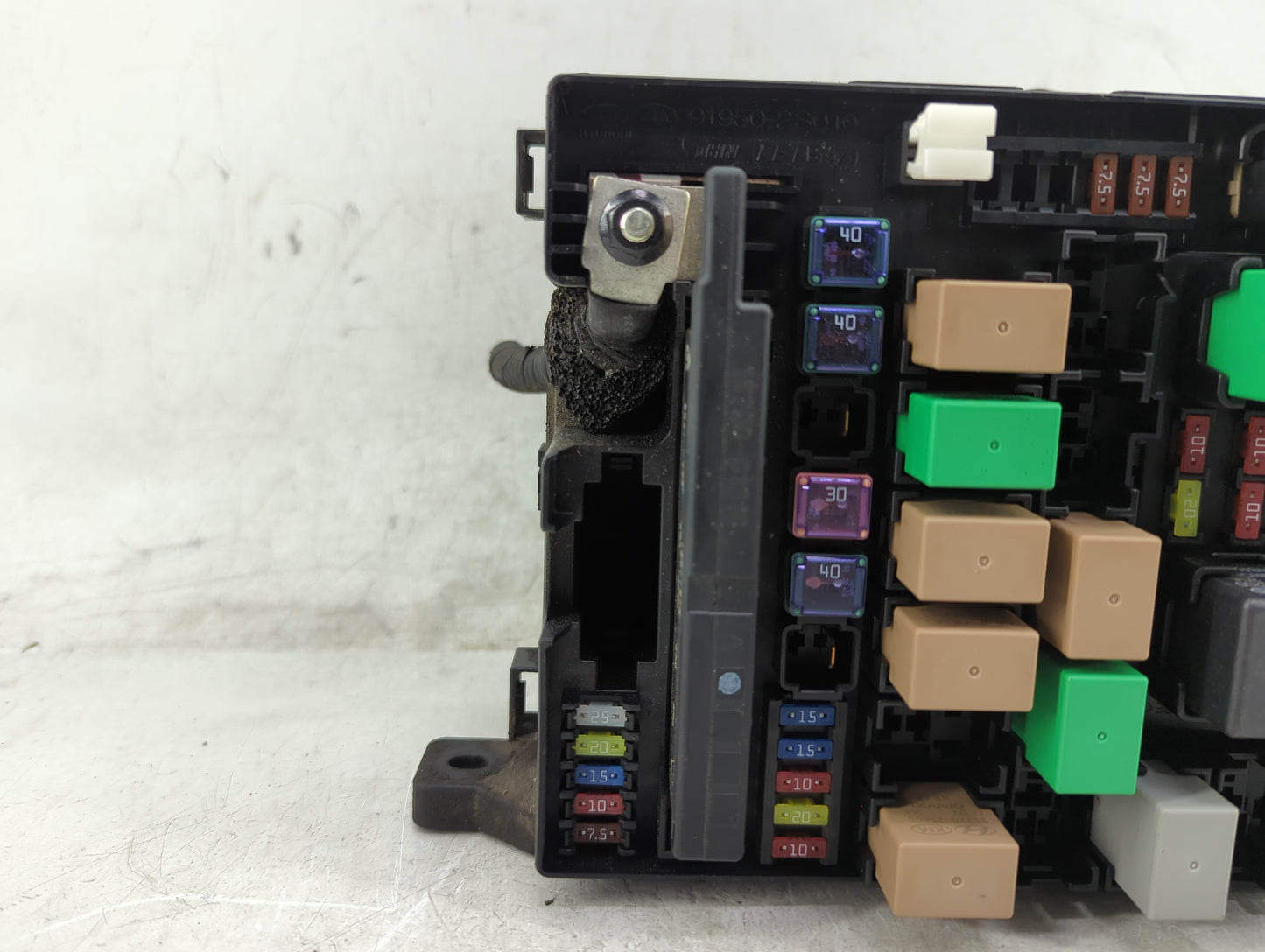 2011-2013 Kia Sportage Fusebox Fuse Box Panel Relay Module P/N:914123W673 Fits Fits 2011 2012 2013 OEM Used Auto Parts - Oem