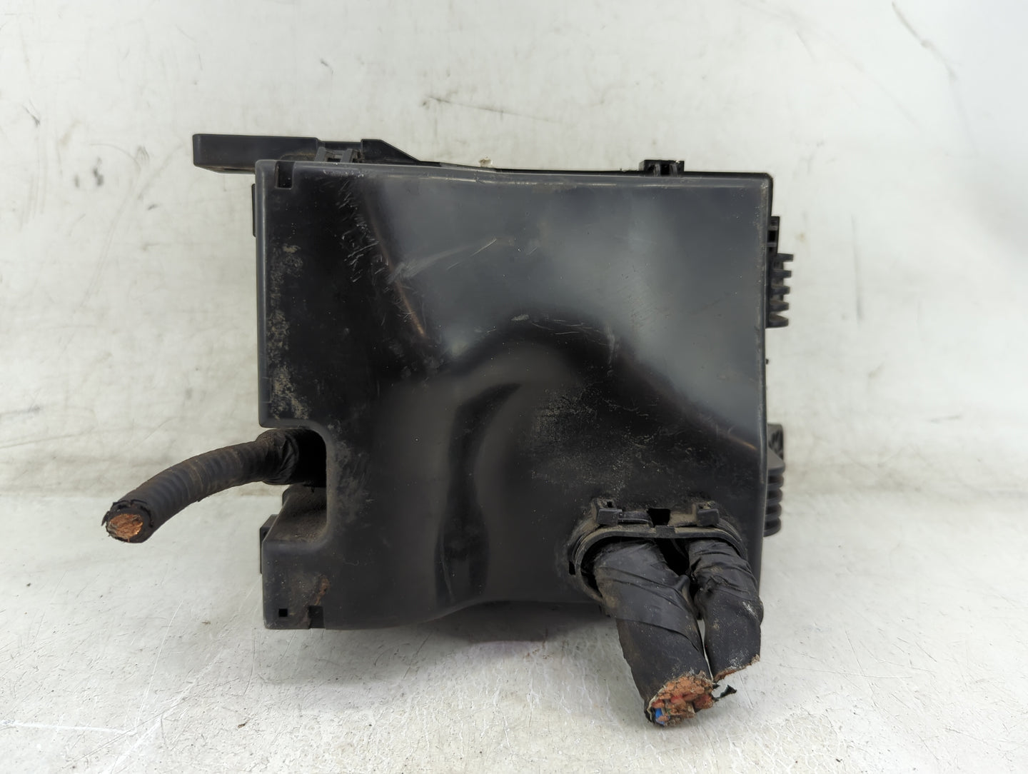 2011-2013 Kia Sportage Fusebox Fuse Box Panel Relay Module P/N:914123W673 Fits Fits 2011 2012 2013 OEM Used Auto Parts - Oem