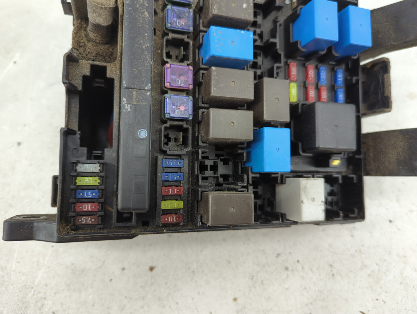 2011-2013 Kia Sportage Fusebox Fuse Box Panel Relay Module Fits Fits 2011 2012 2013 OEM Used Auto Parts - Oemusedautoparts1.