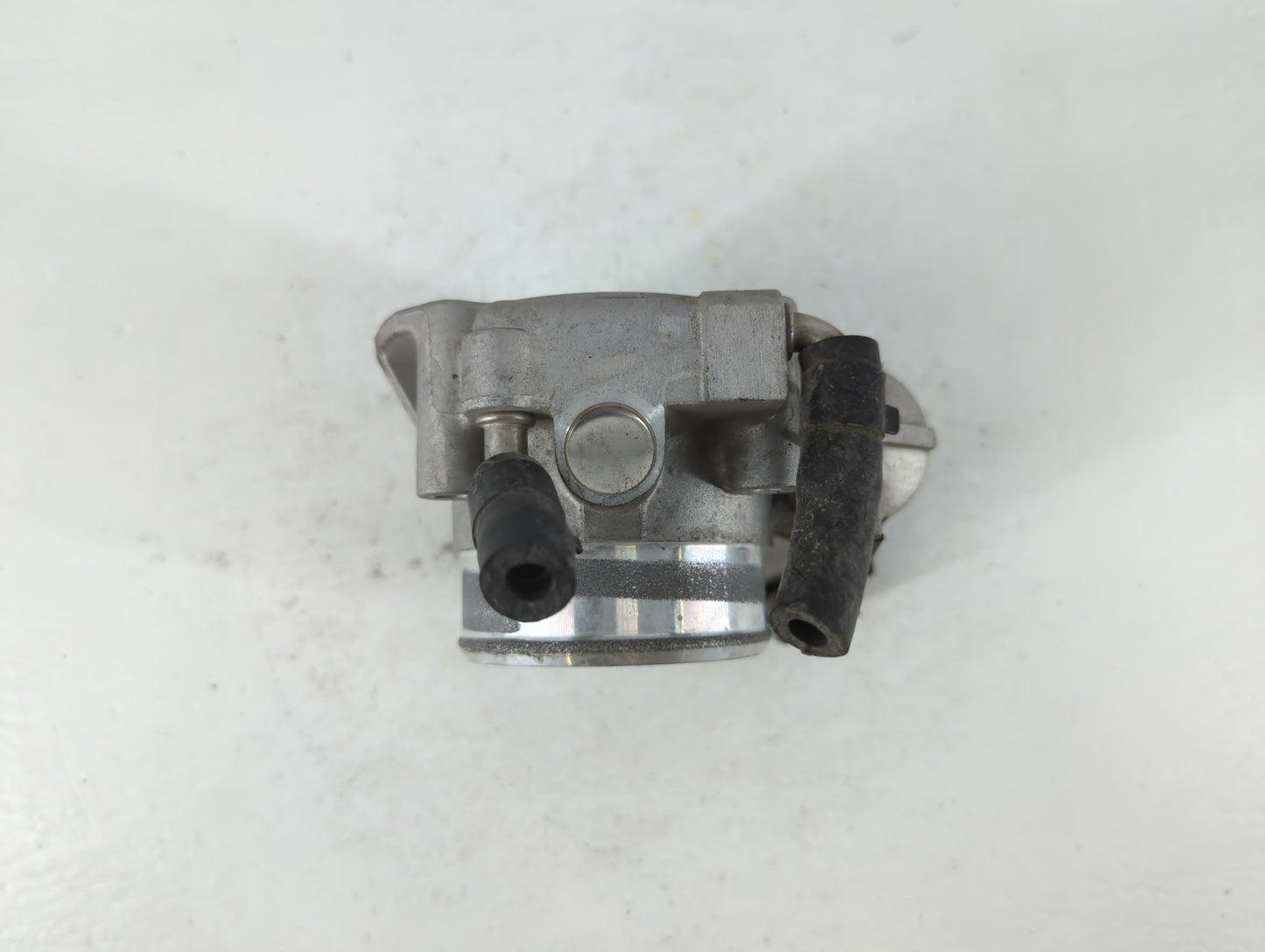 2011-2013 Kia Sportage Throttle Body P/N:35100-25400 Fits Fits 2006 2007 2008 2009 2010 2011 2012 2013 OEM Used Auto Parts -