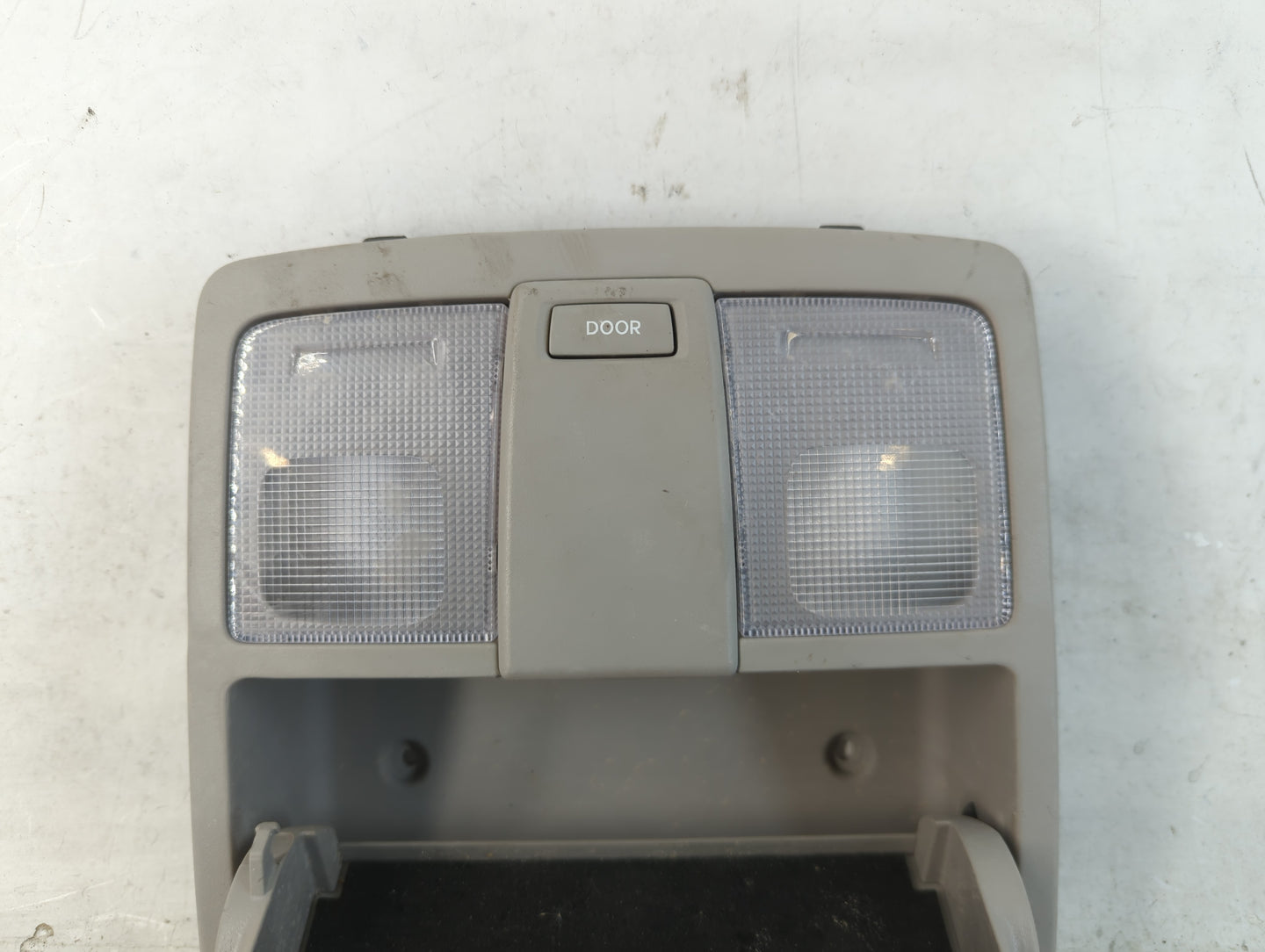 2011-2013 Kia Sportage Overhead Roof Console Interior Dome Light - Oemusedautoparts1.com