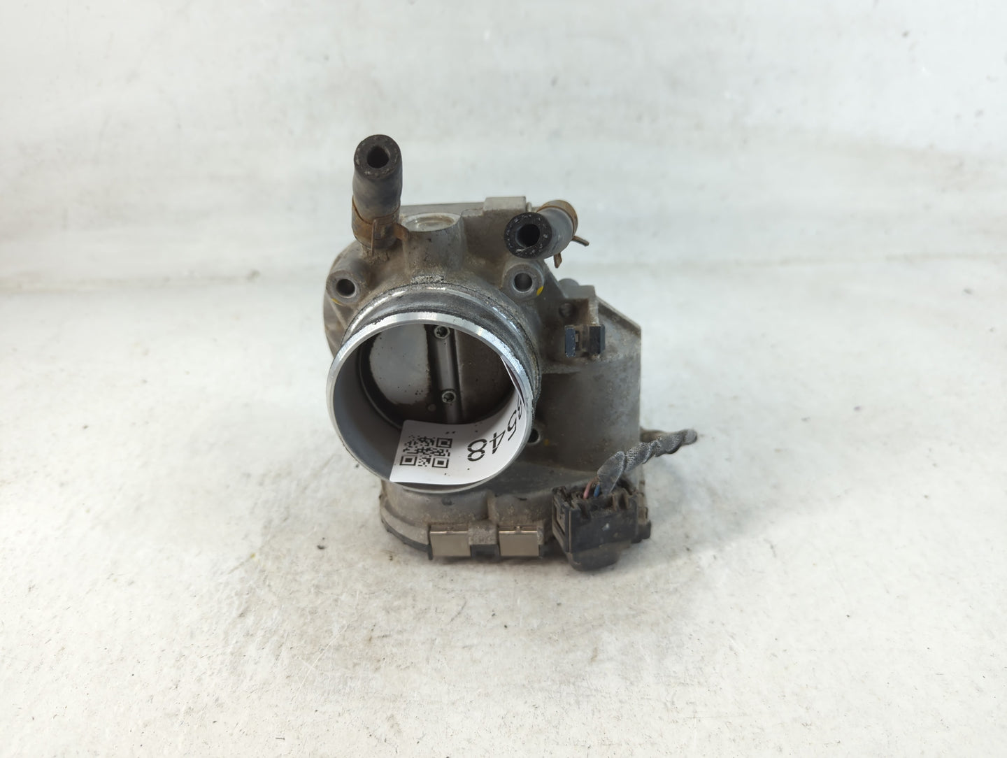 2011-2013 Kia Sportage Throttle Body P/N:35100-25400 Fits Fits 2006 2007 2008 2009 2010 2011 2012 2013 OEM Used Auto Parts -