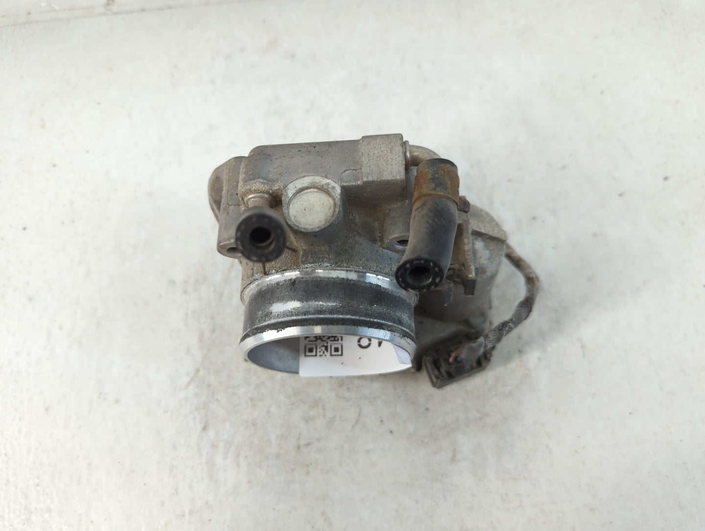 2011-2013 Kia Sportage Throttle Body P/N:35100-25400 Fits Fits 2006 2007 2008 2009 2010 2011 2012 2013 OEM Used Auto Parts -