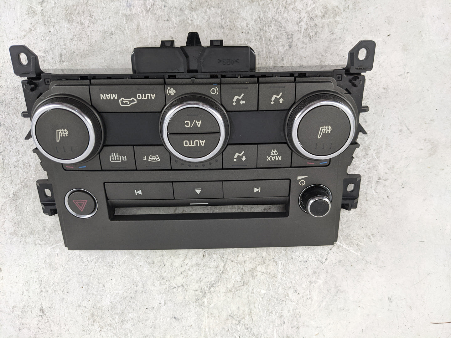 2012 Land Rover Evoque Climate Control Module Temperature AC/Heater Replacement P/N:BJ32-14C239-HC 110524-01 Fits Fits 2013 